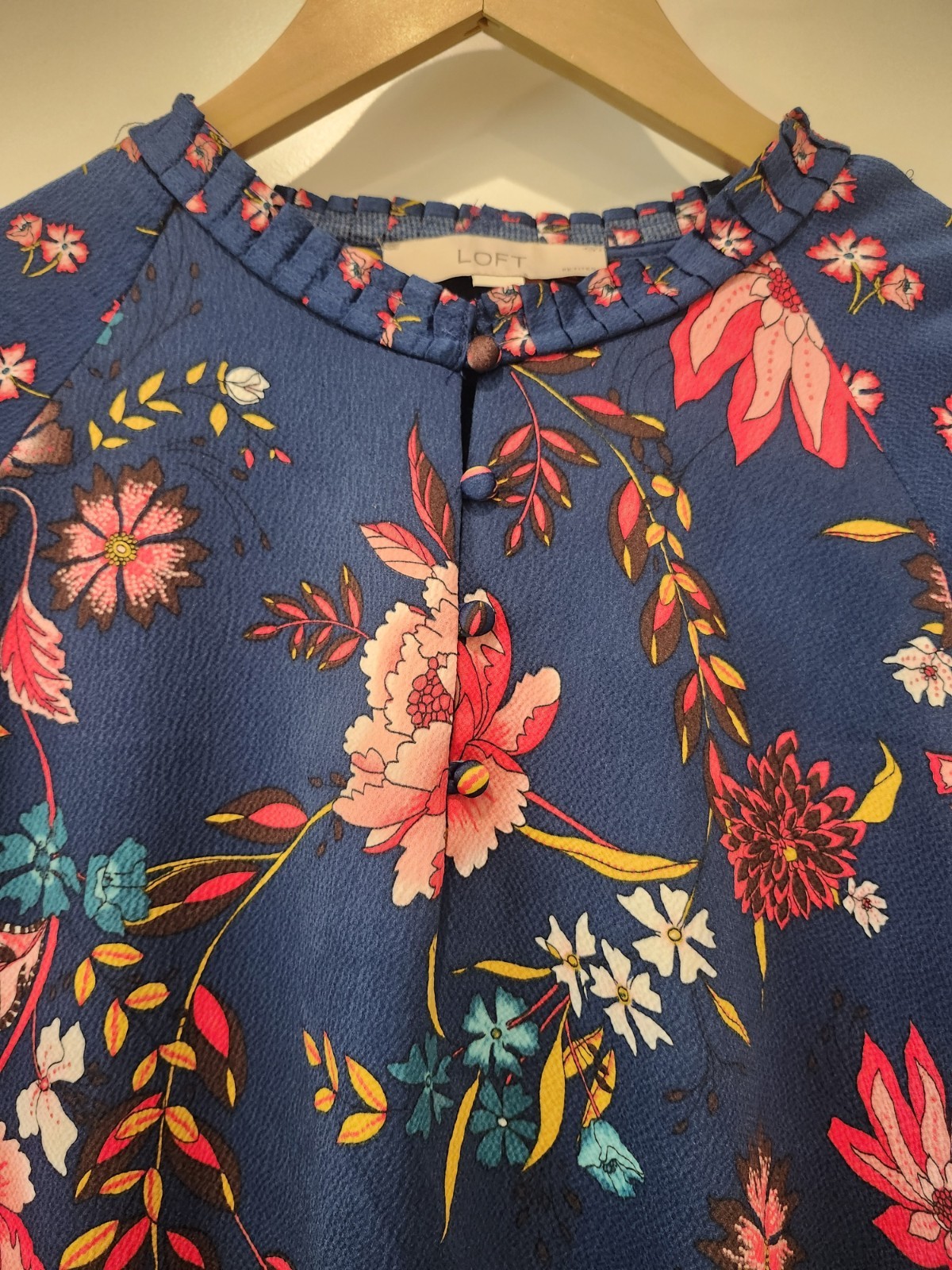 LOFT Women’s Petite Medium Satin Wildflower Shift Dress Navy Blue Multi-Color