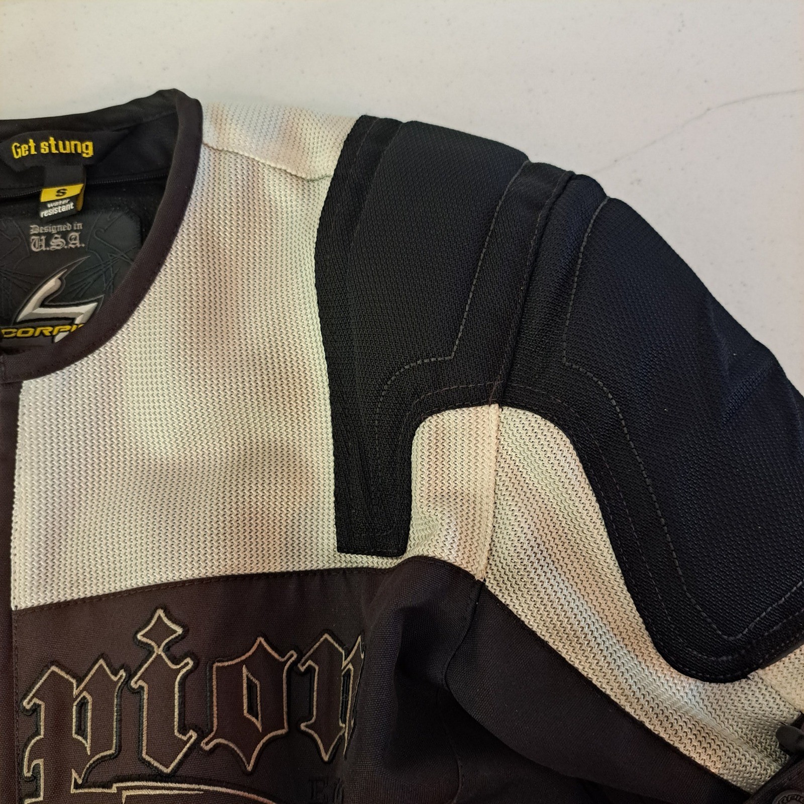 Scorpion EXO Mesh Motorcycle Jacket Mens SM Black White Exo Skeletal Excellent