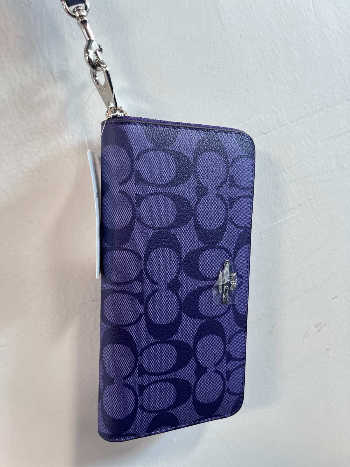 COACH Long Round Zip Wallet with Strap Purple Signature C4452 outlet With Box