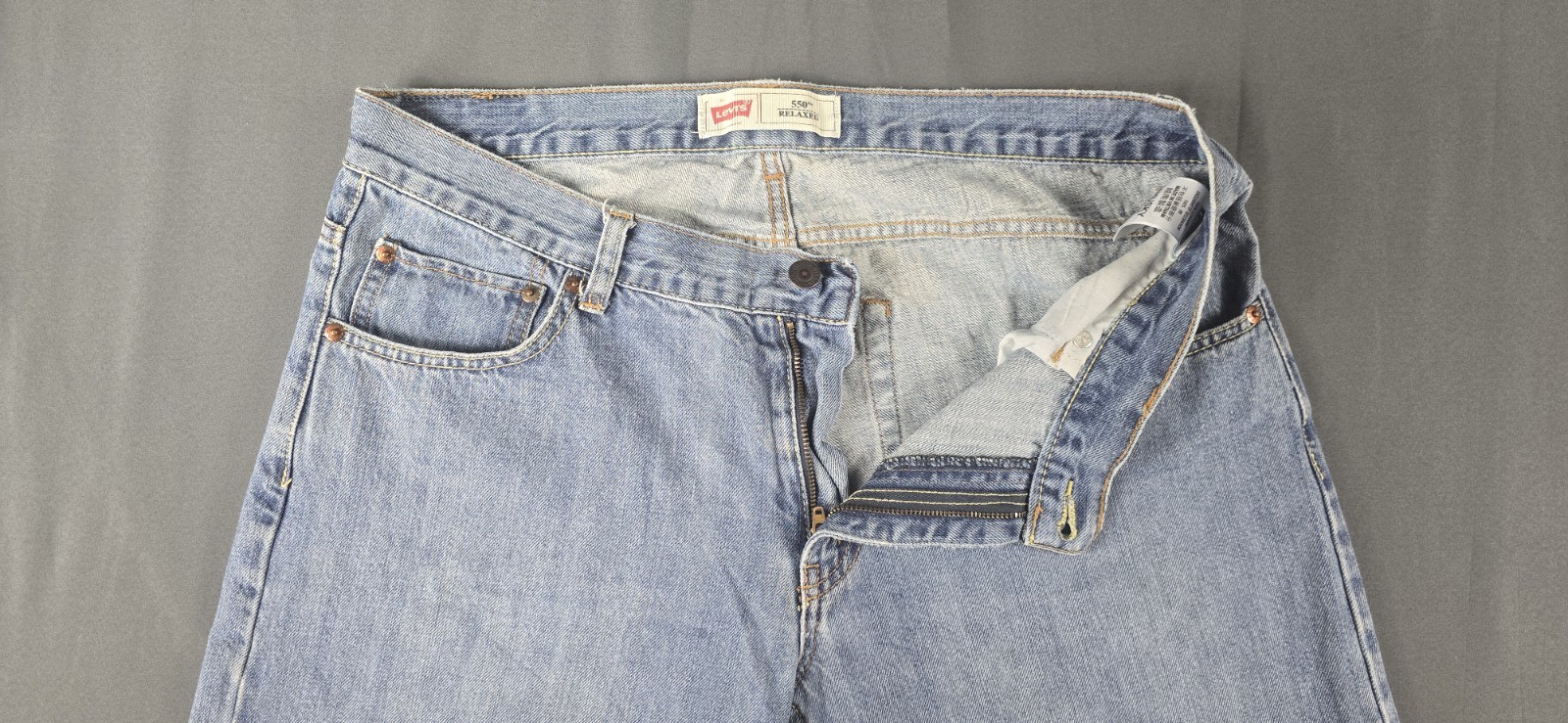 Levis 550 Jeans Boys 34×32 Blue Light Wash Relaxed Fit Straight Leg Modern