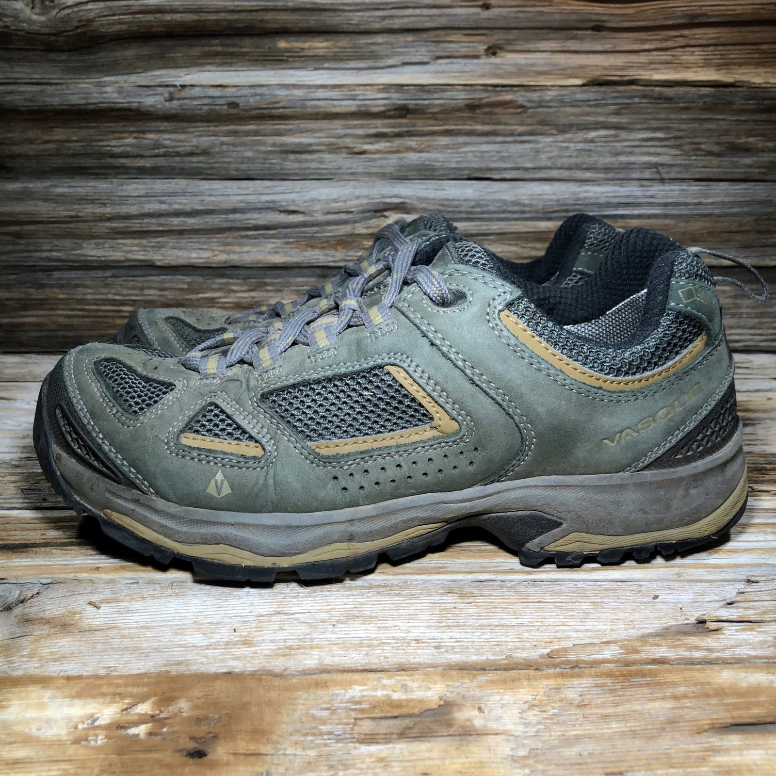 Vasque 7196 Breeze III Low Vibram Outdoor Waterproof Boots Men US 7, UK 6, EU 39
