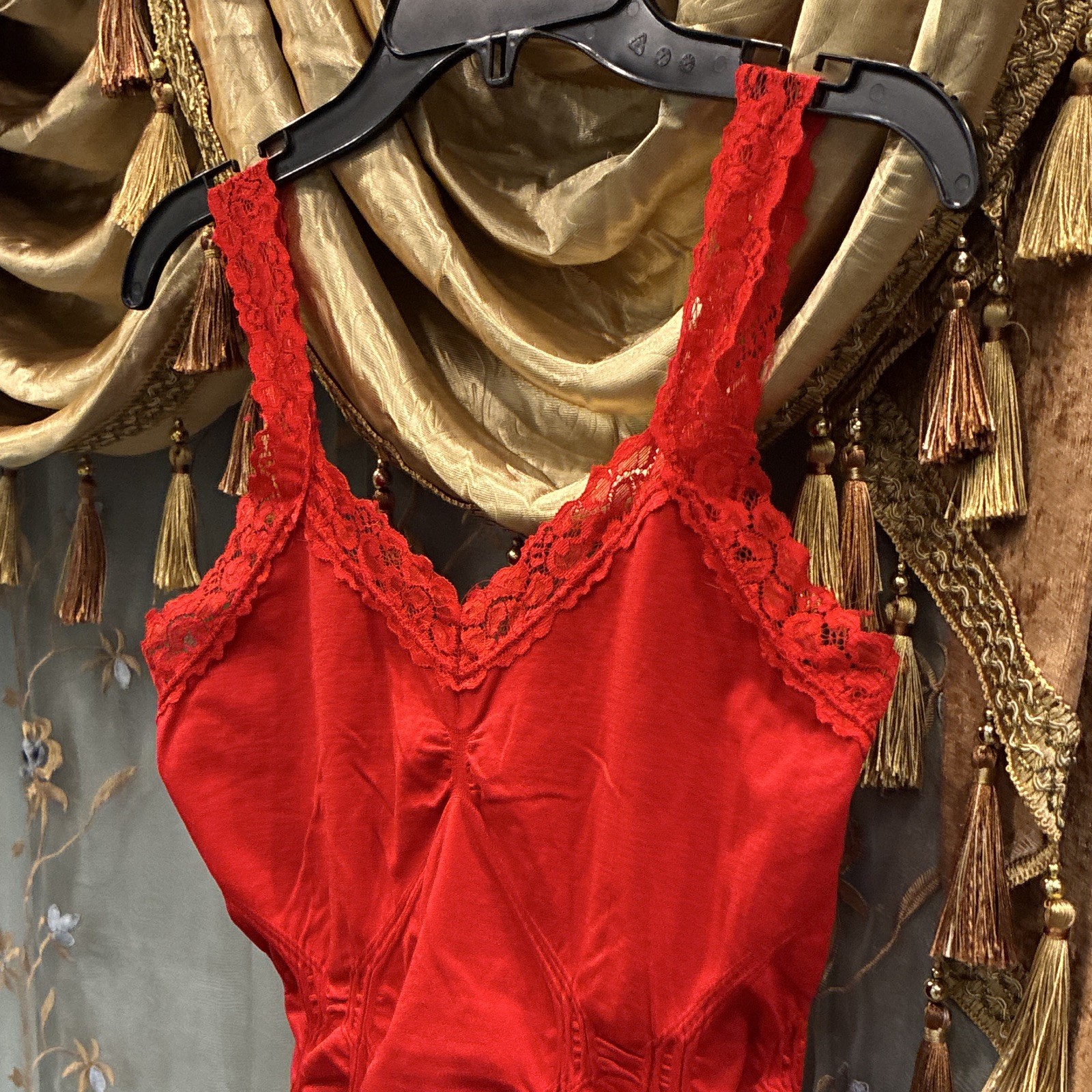 Mopas Red Lace Shaping Camisole Top Size M 95% Nylon 5% Spandex Women