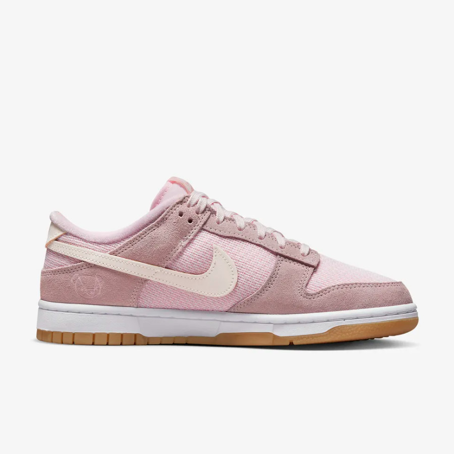 Nike Women’s Dunk Low Pink Teddy Bear DZ5318-640 Women’s Size