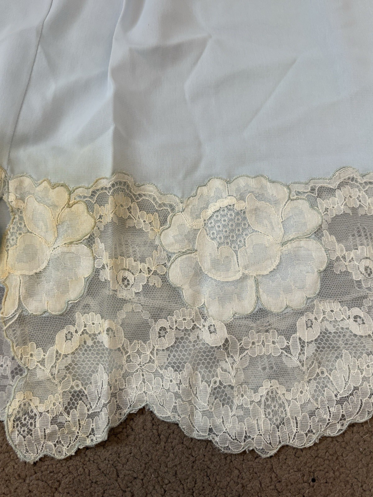 Vintage saramae lingerie 696 Light blue slip Lace Trim Slit Has Stain Sz Medium