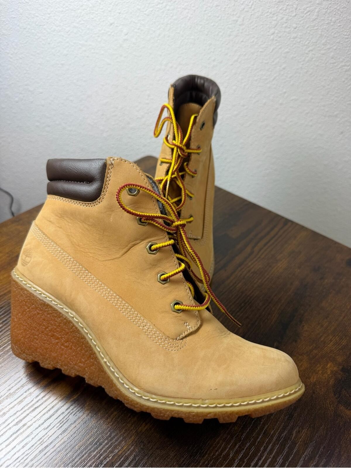 Timberland Women’s Amston 6 Inch wedge boots in wheat nubuck leather size 6.5