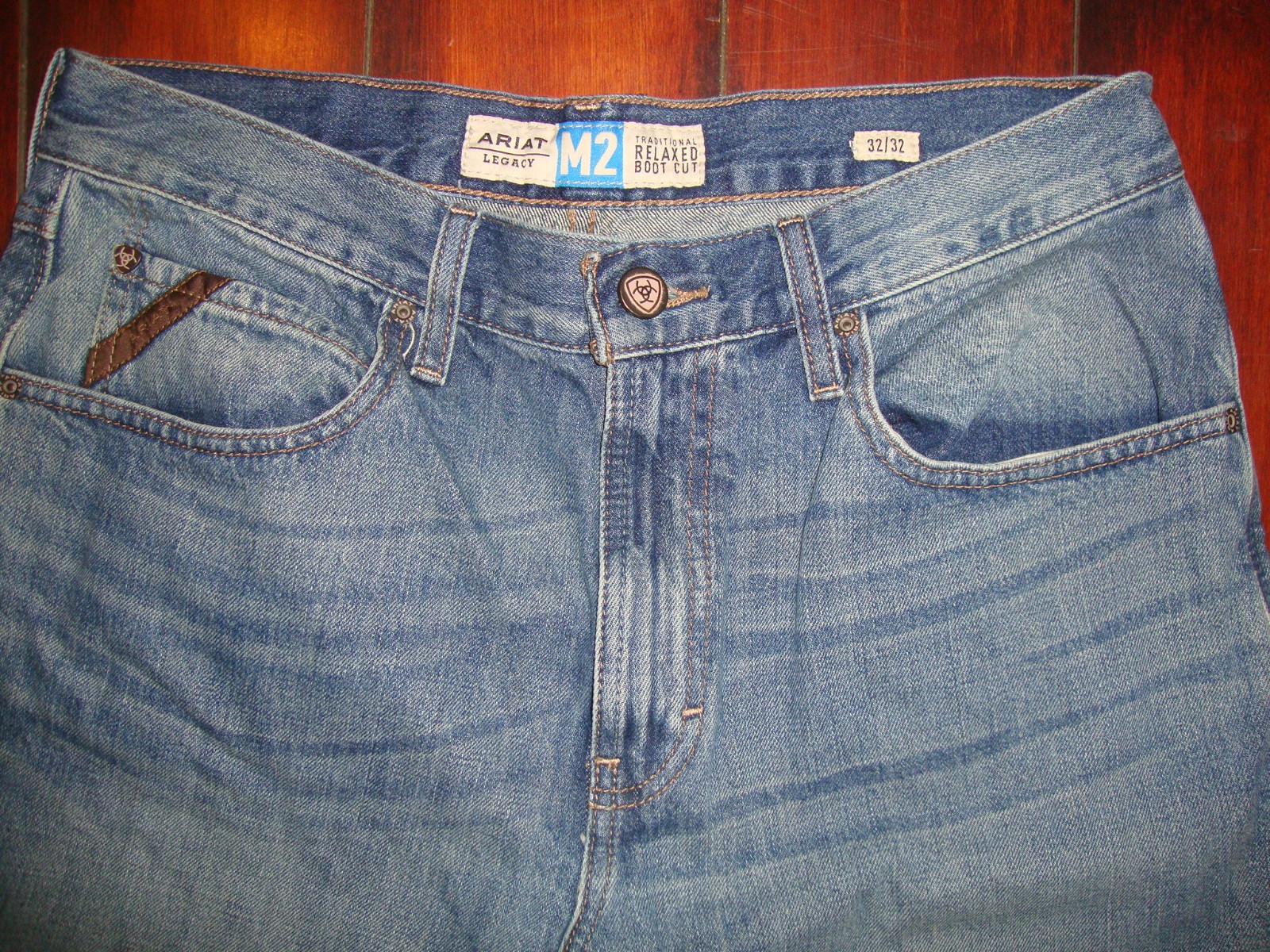 Men’s Ariat M-2 relaxed boot-cut leg jeans 2 PAIRS IN DEAL 32-32 NWOT RET $90 EA