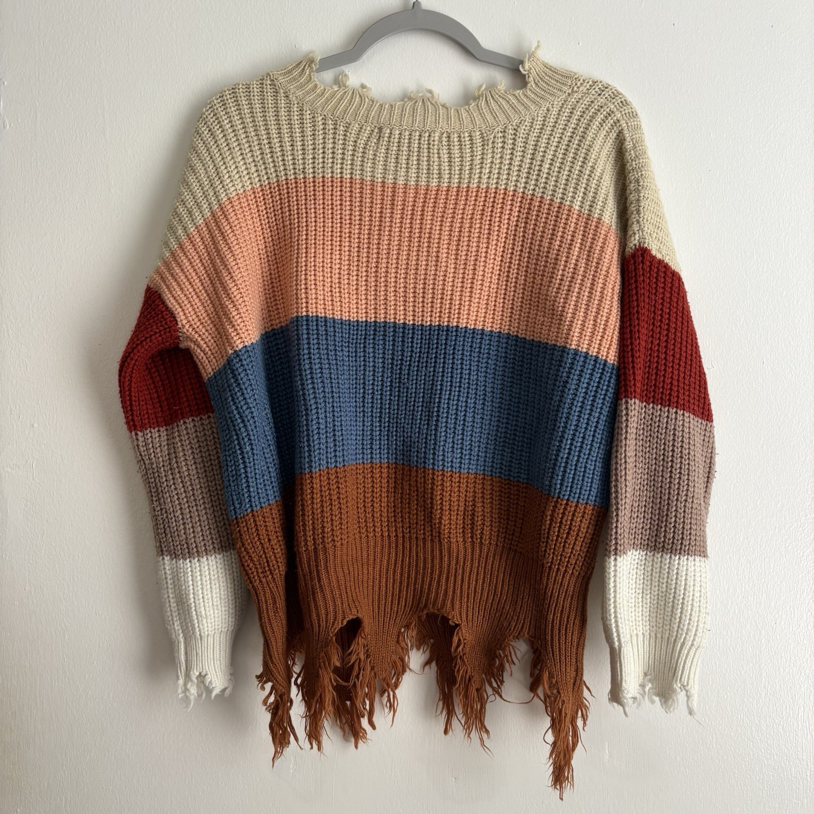 LEANI Multicolor Striped V-Neck Distressed Fringe Knit Sweater Women’s M
