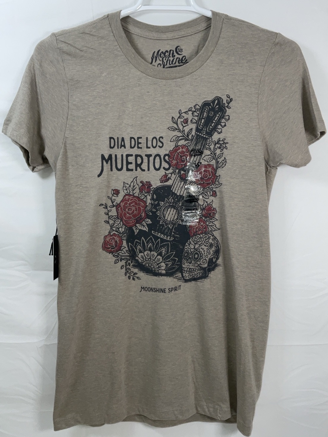 NWT Brad Paisley Moon Shine Spirit Dia de los Muertos Guitar Tan T-shirt Small
