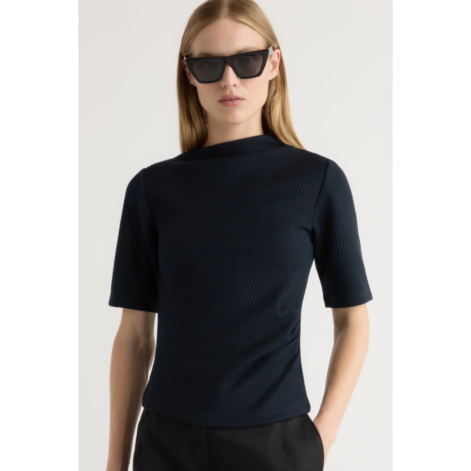 Modern Citizen Navy Blue Pauline Ribbed Asymmetric-Neck Top Size Medium