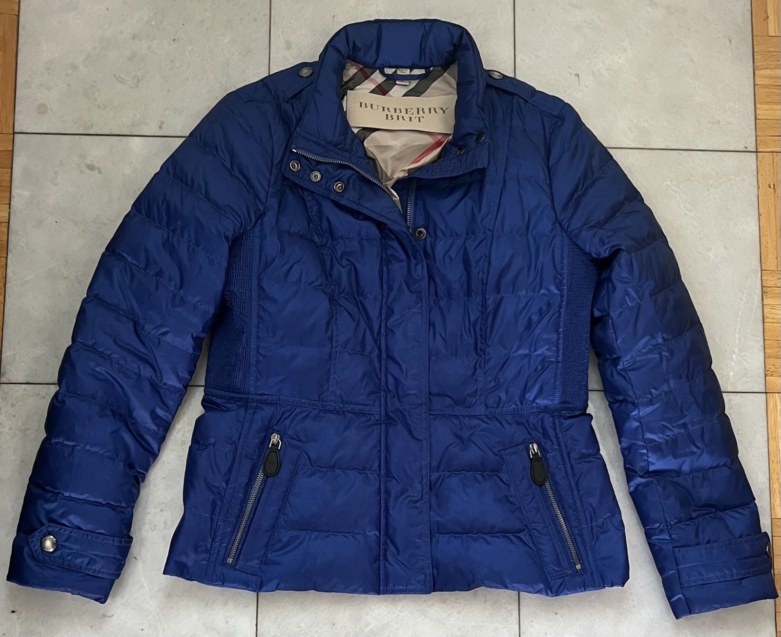 Burberry Brit Women’s Blue puffer down jacket size Large