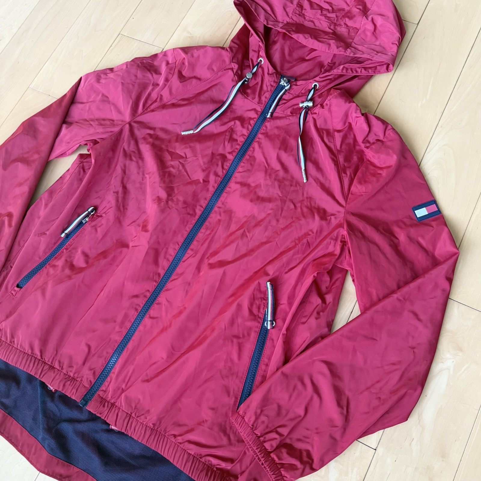 Tommy Hilfiger Women’s Hooded Windbreaker Jacket Red Full Zip Medium M
