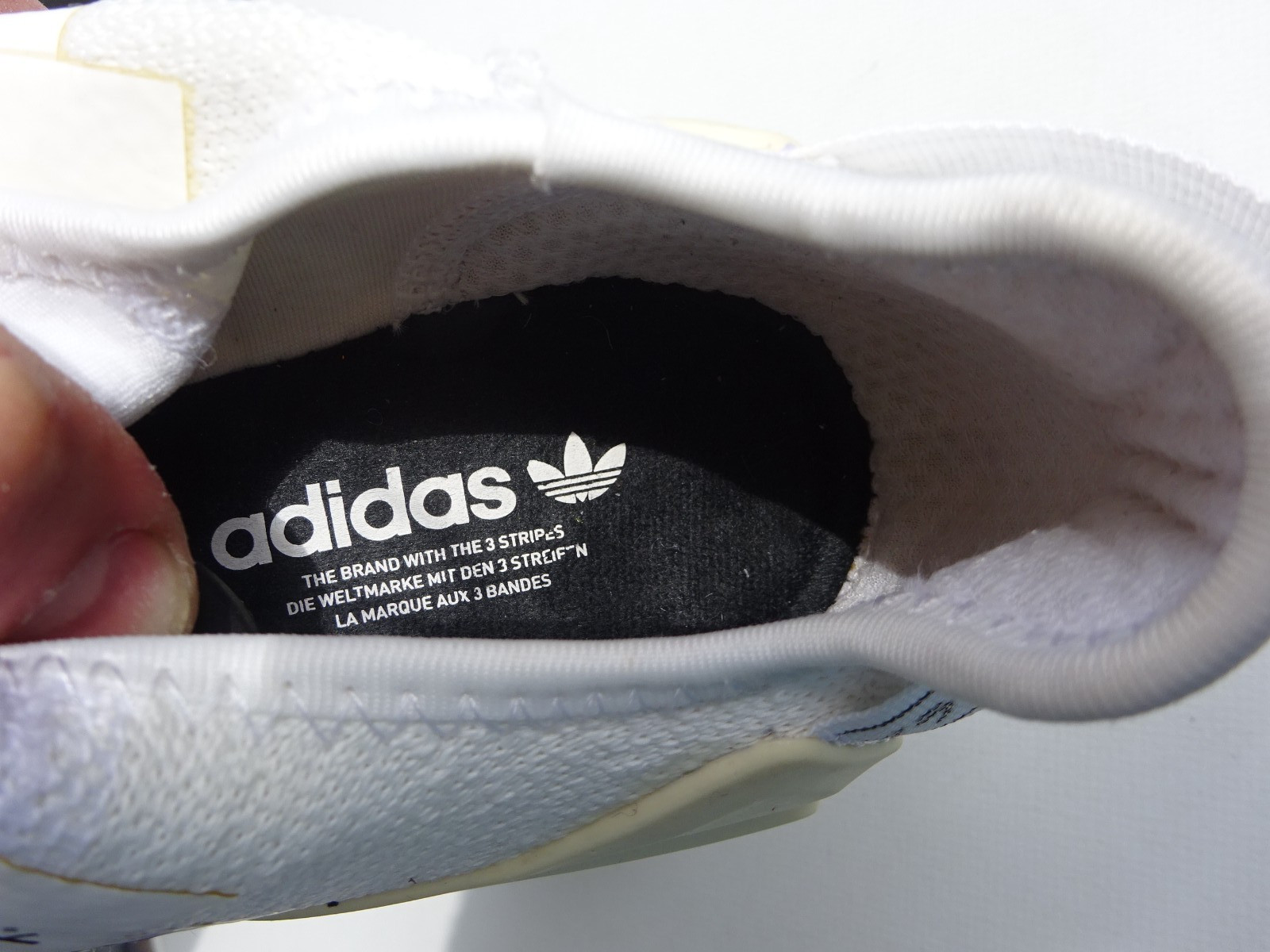 Adidas FY2108 NMD R1 V2 Dazzle Pack Cloud White trainers size 37 1/3 (UK4.5) for new