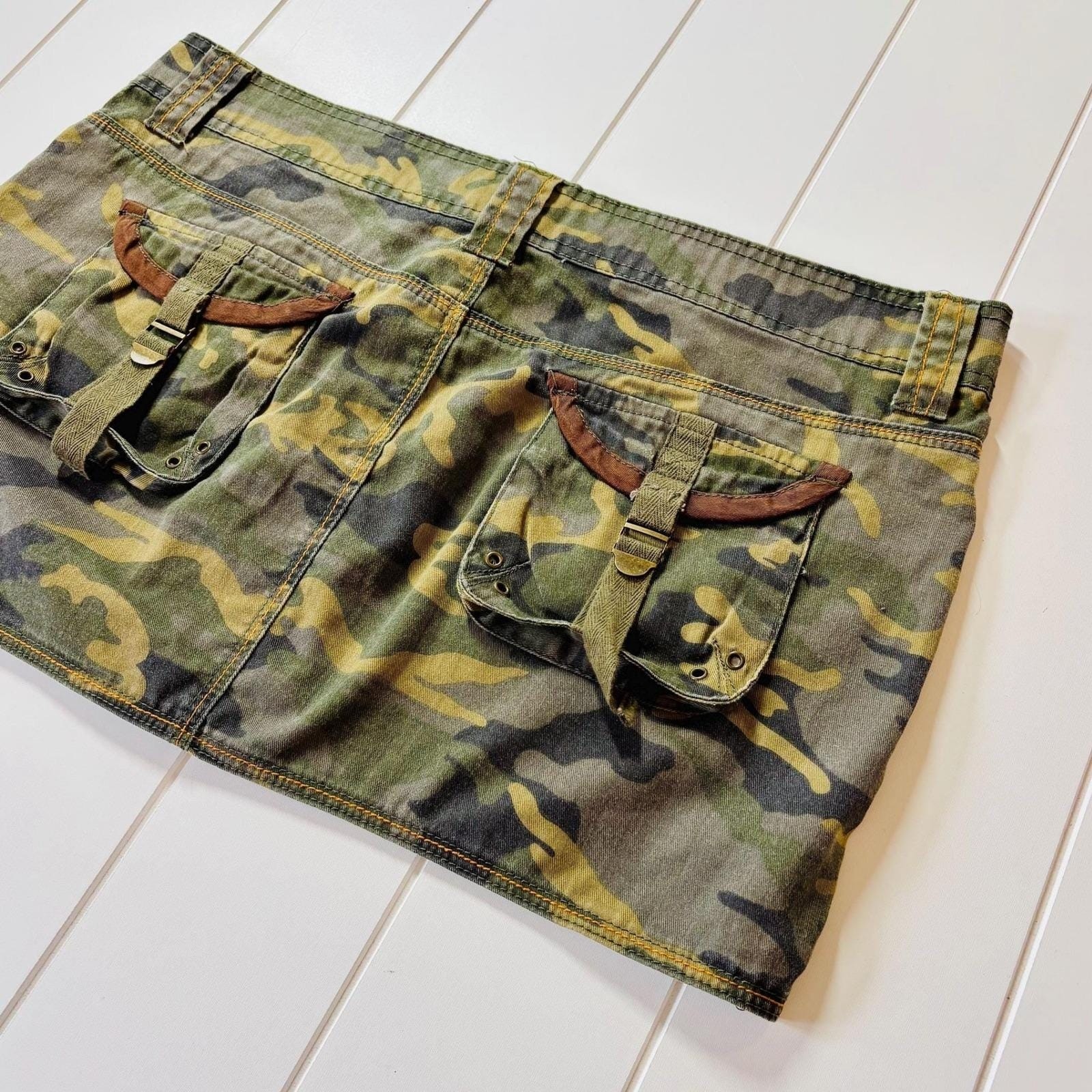 Vintage Y2K Camo Utility Grunge Micro Mini Skirt Size 11 12