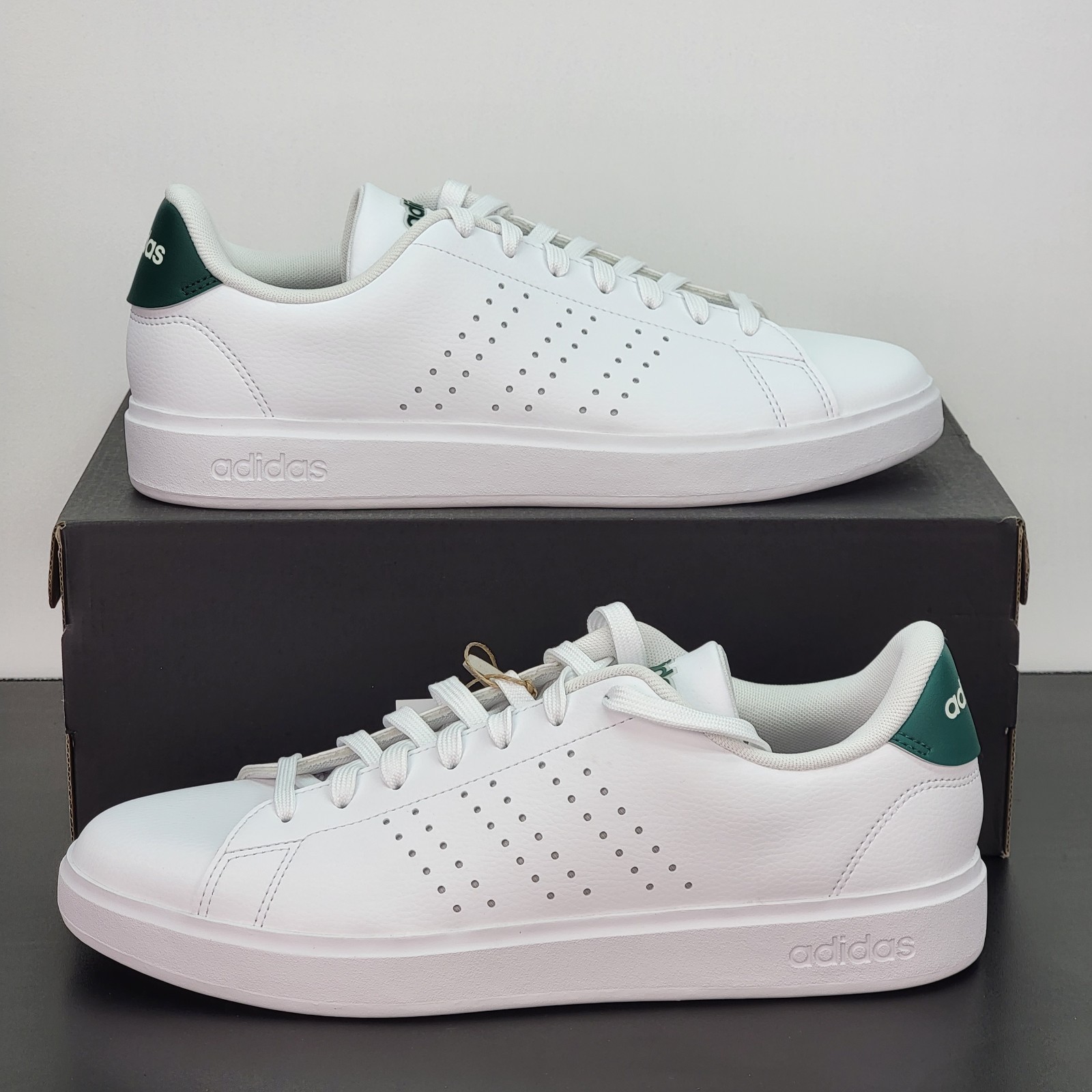 Adidas Advantage Men’s Size 9.5 Athletic Shoes White Green Casual Sneakers