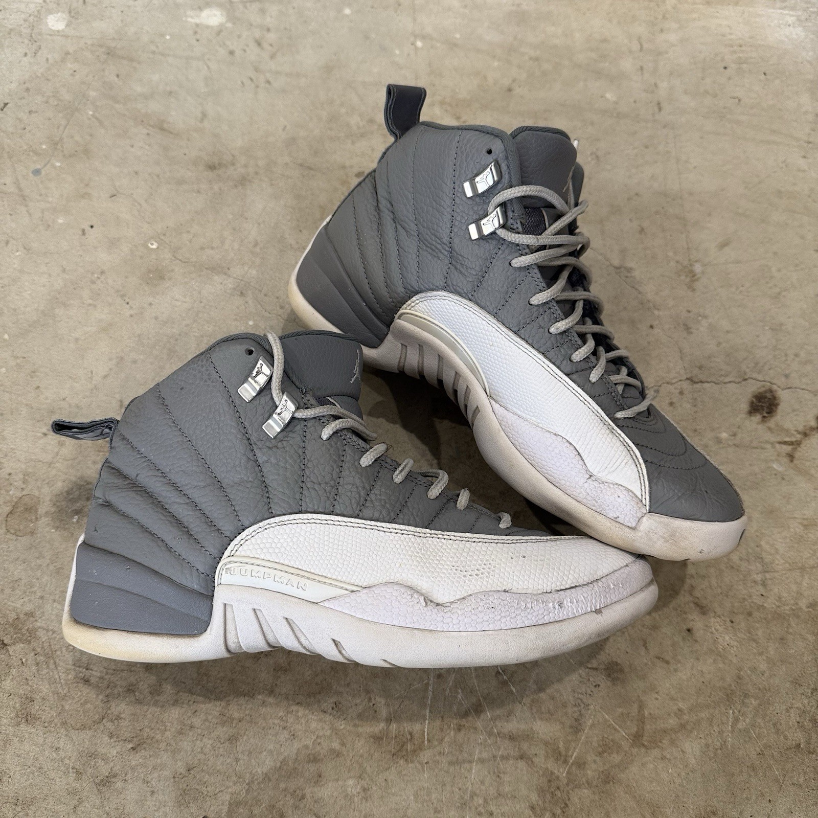 Air Jordan 12 Retro ‘Stealth’ Men’s Size 10 Pre‑owned Sneakers CT8013‑015