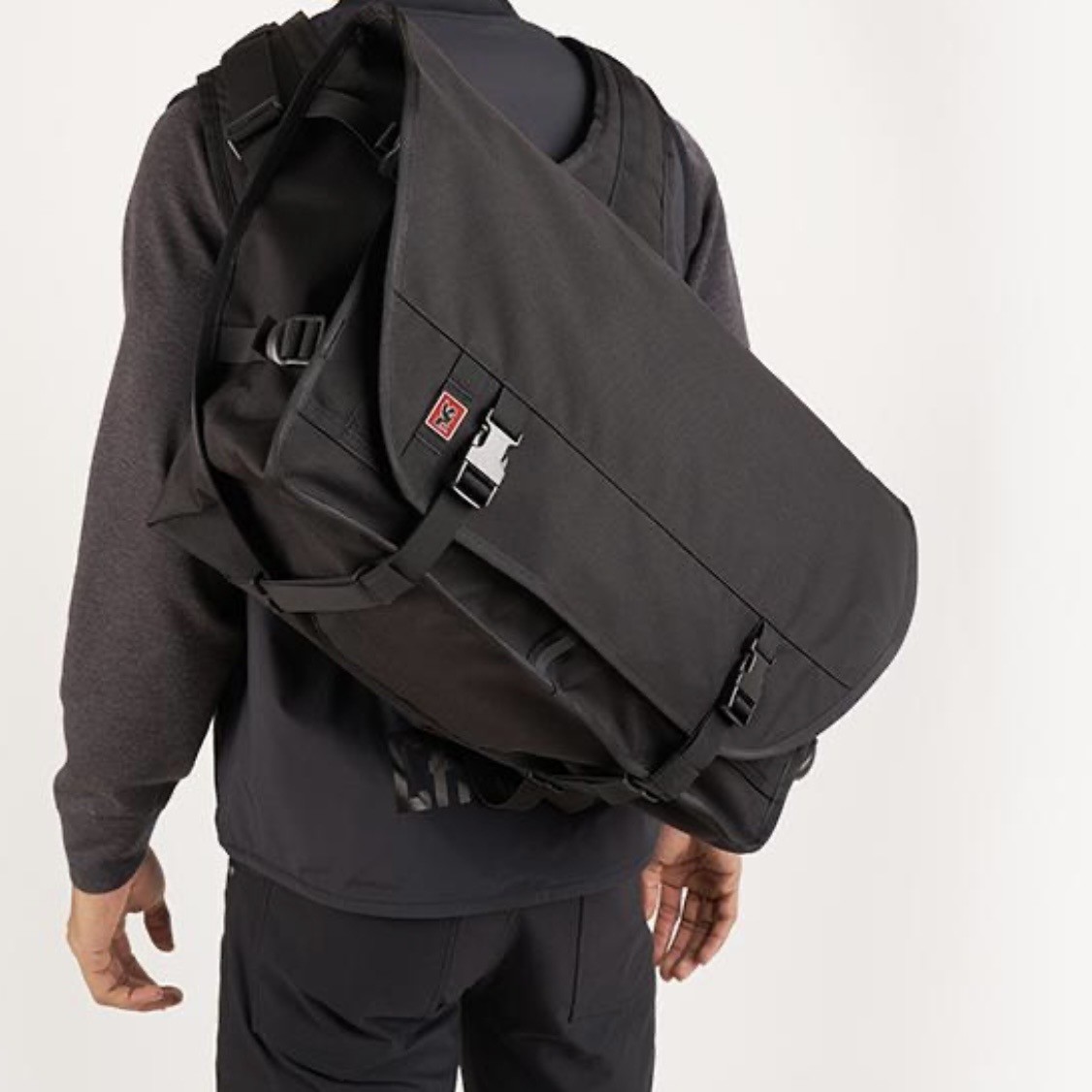 Chrome Berlin Pro Messenger Bag Huge 52L Iconic Black Durable Waterproof NEW