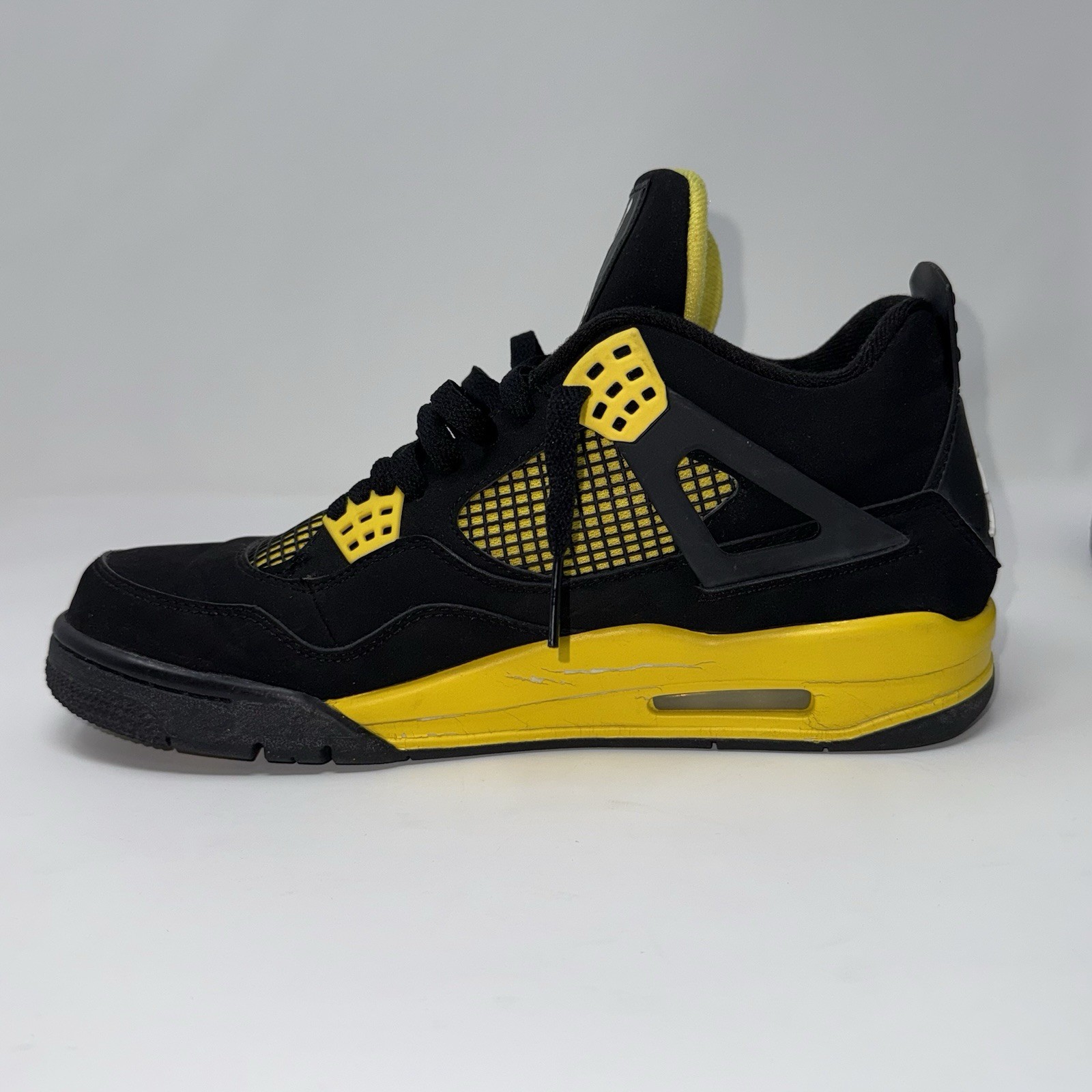 Nike Air Jordan 4 Retro Thunder Men’s Size 10.5 Black Yellow