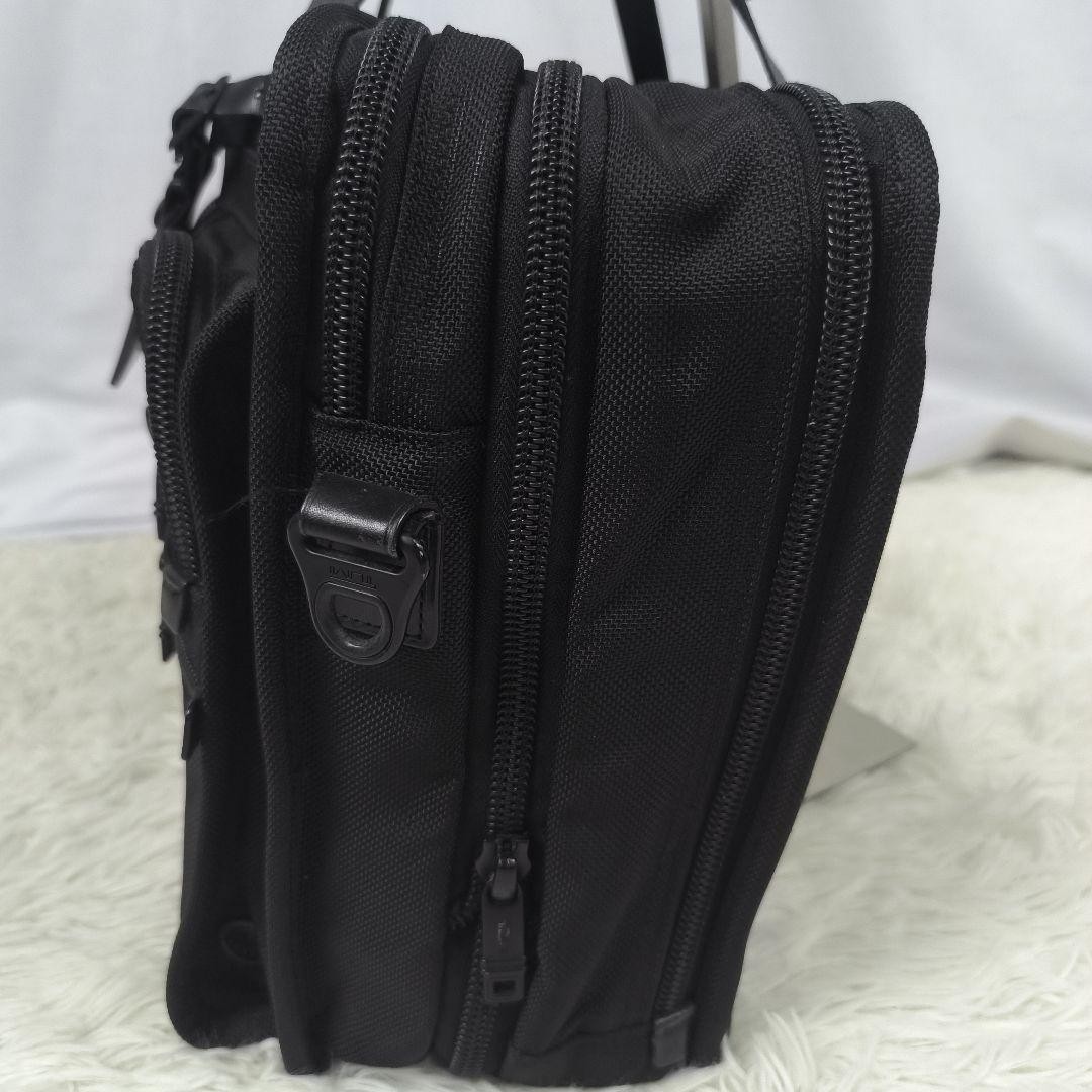 Condition TUMI Alpha Briefcase Expandable 2way 2 layer B4 Compatible Black