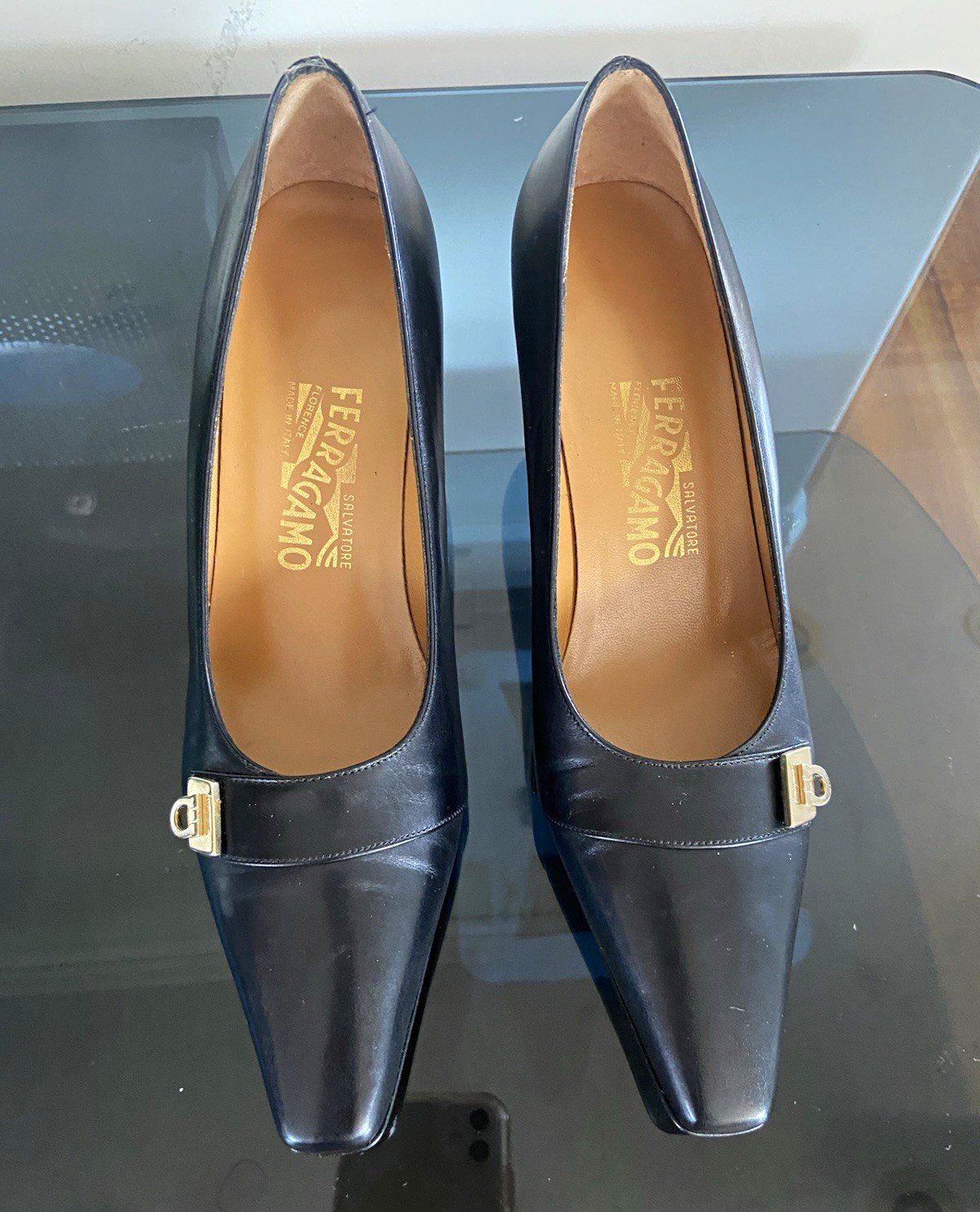 Salvatore Ferragamo Women’s Black Leather Square Toe Logo Pumps Slip On 6.5 B