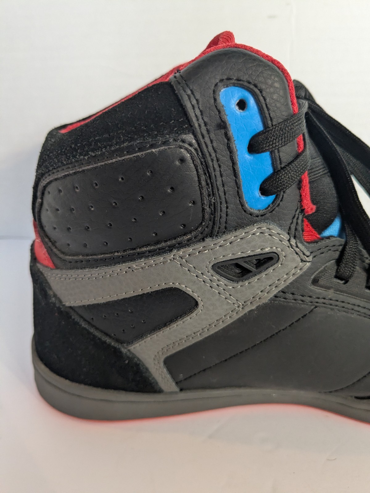 DVS Men’s Honcho Skate Shoes – Size 9 US – High Top Skater Fat Tongue Sneakers