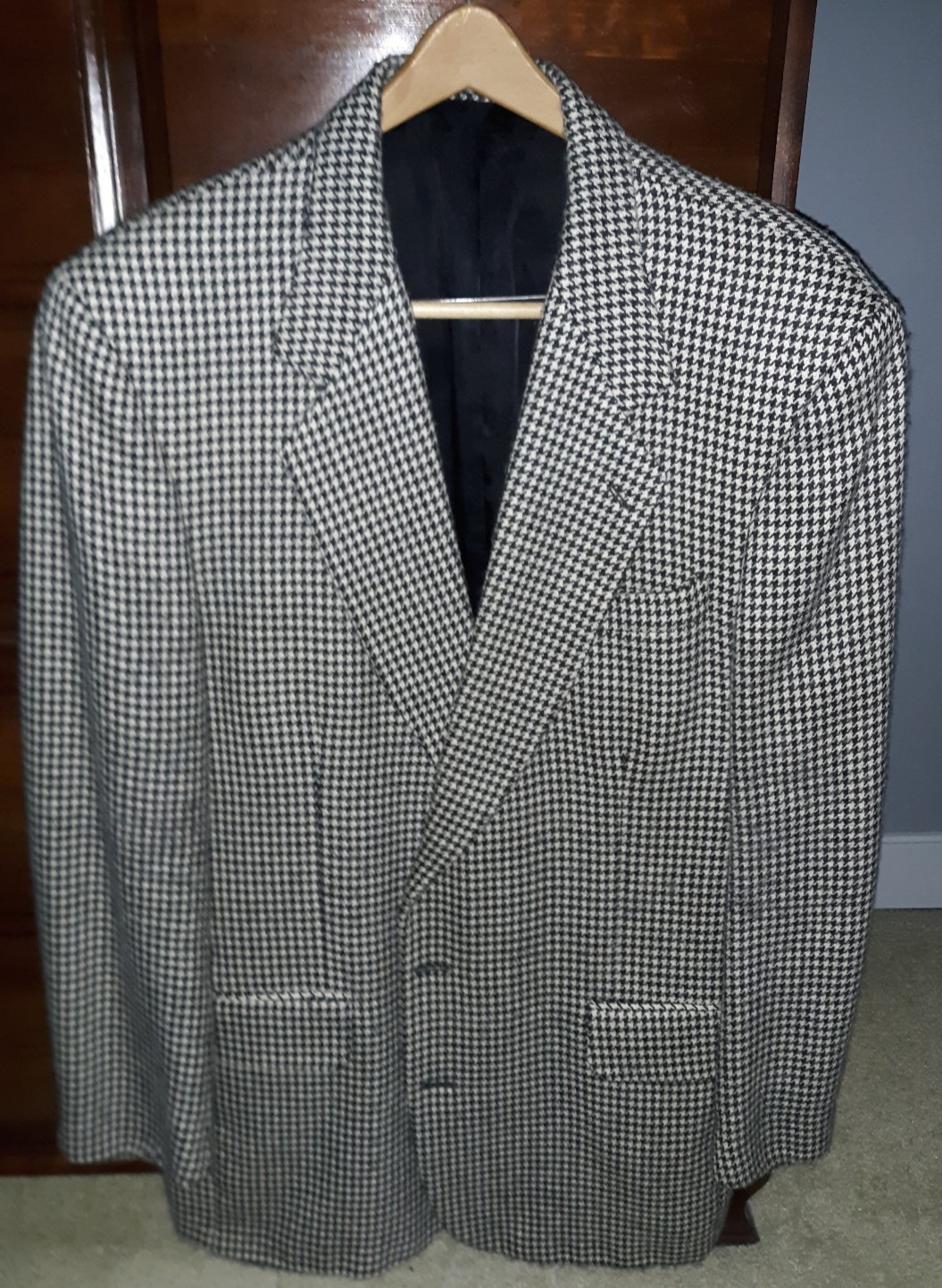 Oscar de la Renta 100% wool Black / White hounds tooth 2 button sport coat 43 L