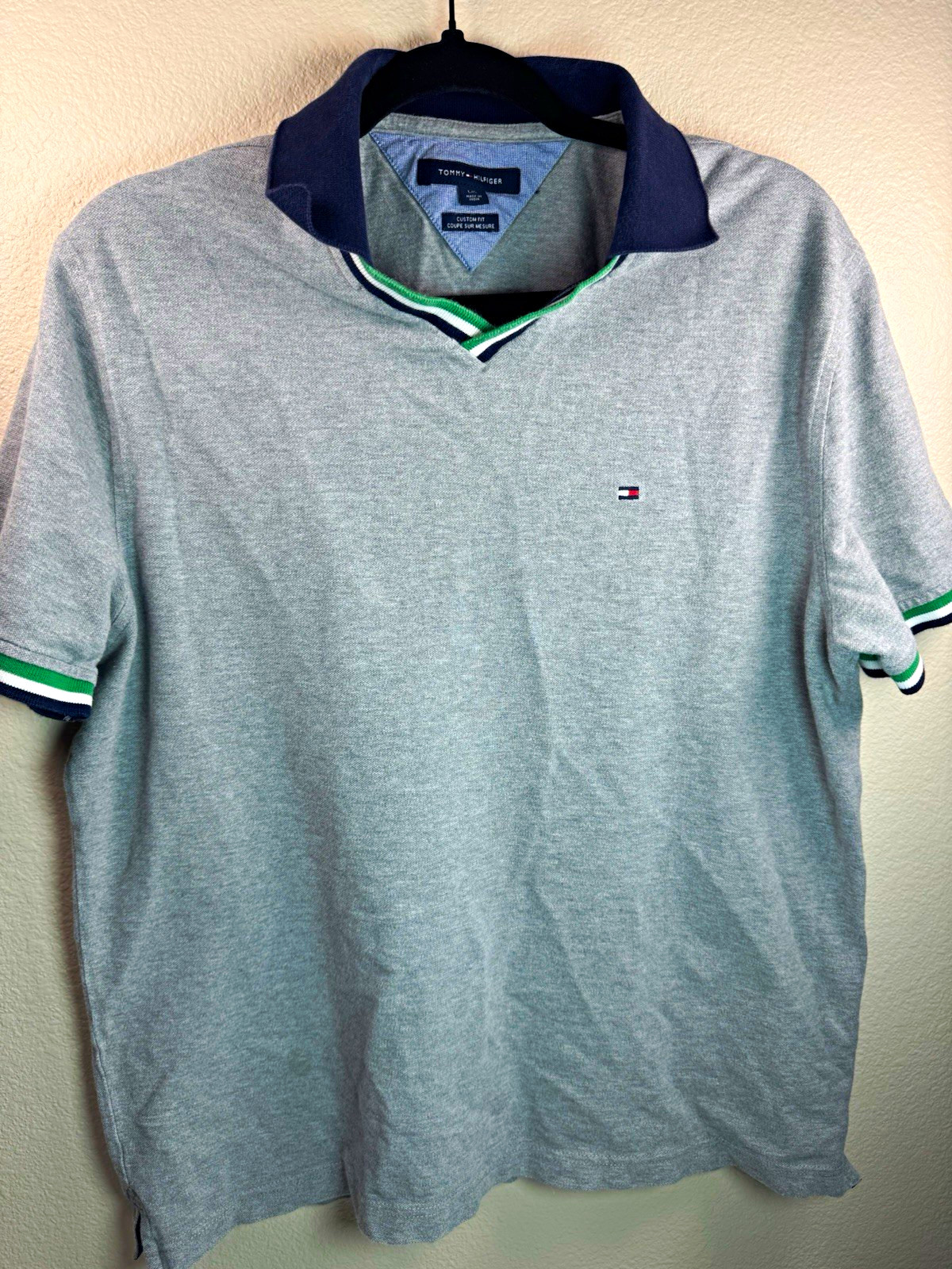 Tommy Hilfiger Custom Fit Gray Short Sleeve Solid Polo Shirt L/G Logo