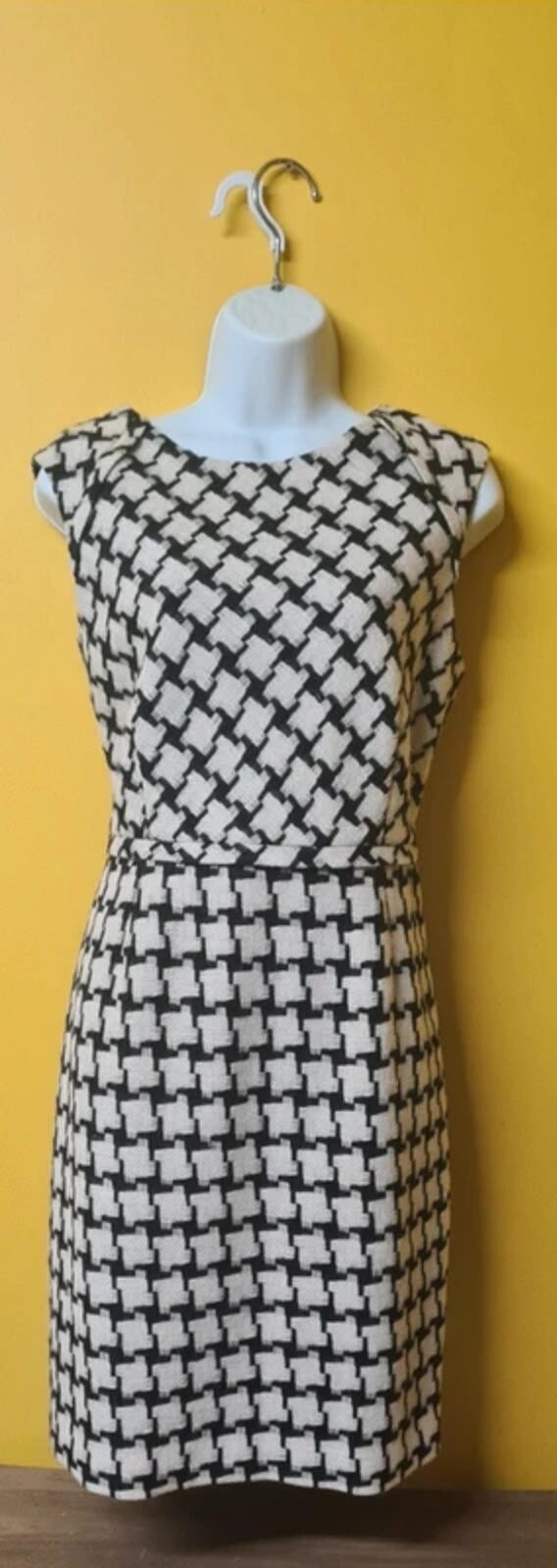 Hobbs Cream And Black Wool Tweed Shift Smart Evening Day Dress preppy
