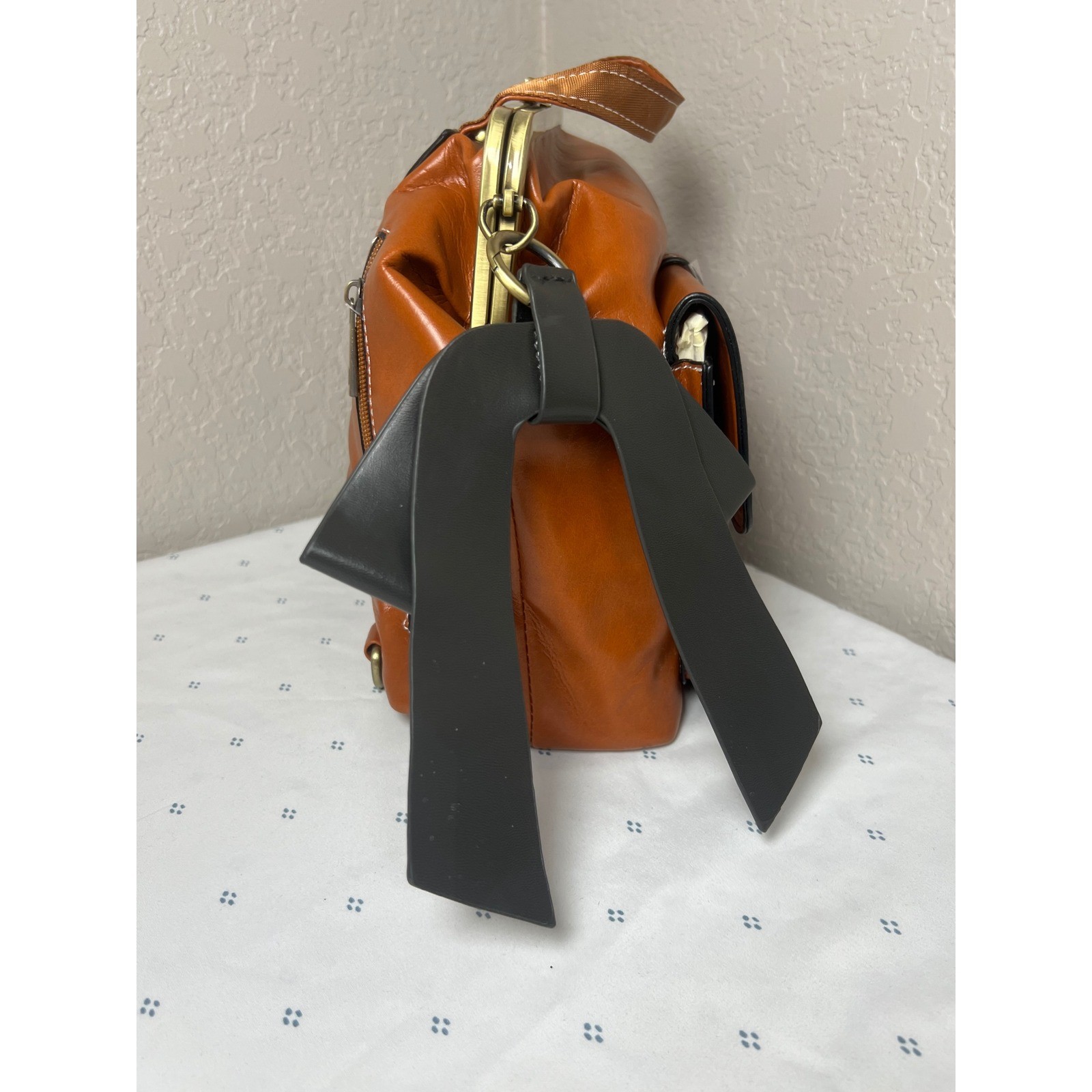 Walasa Love Bag Cognac Brown Split Leather Kiss Lock Convertible Backpack Bow