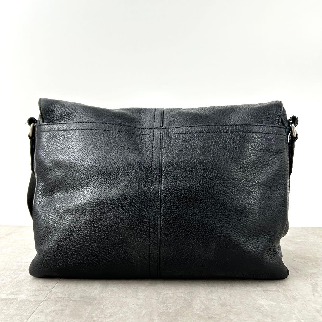 COACH Camden Pebbled Leather Messenger 7a