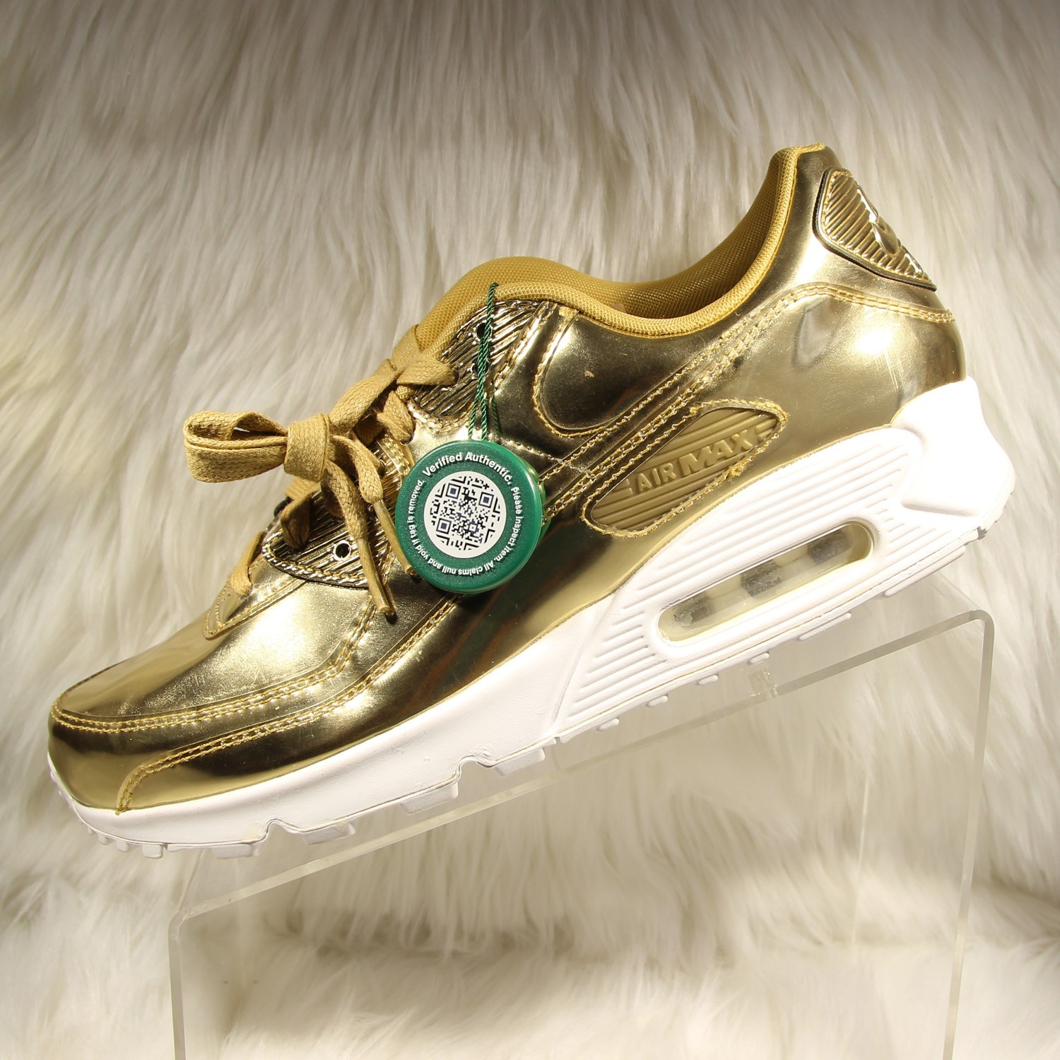 Nike Air Max 90 Metallic Gold Sneakers Shoes Women’s 11 CQ6639-700 Rarely Worn