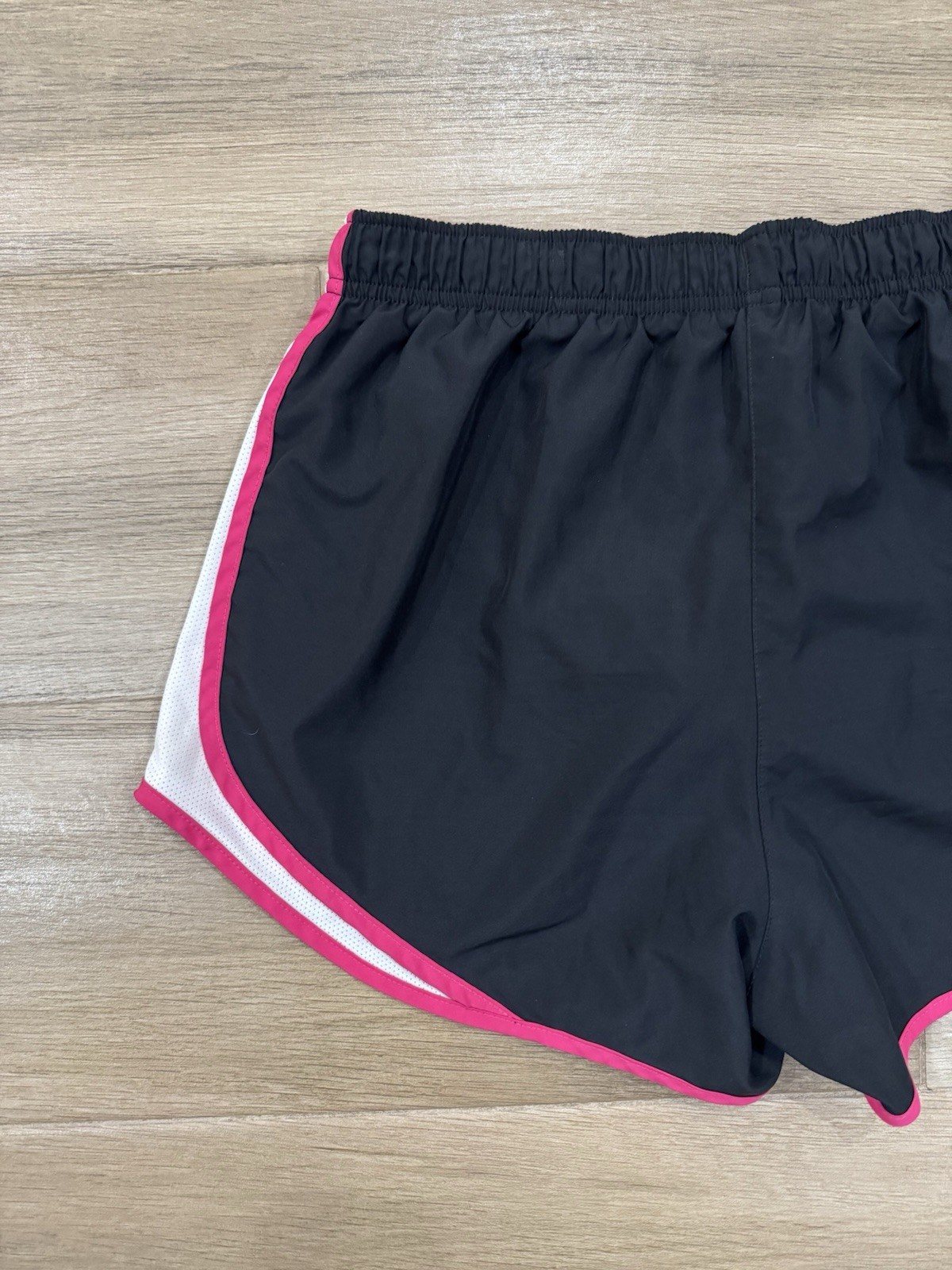 Nike Dri Fit Women’s Running Shorts LARGE Black Pink Lined Lightweight 3″ Inseam