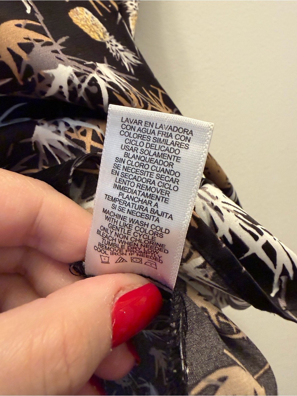 Peter Som Mixed Print Sleeveless Blouse Size L Black Cream Pineapple Pattern Top