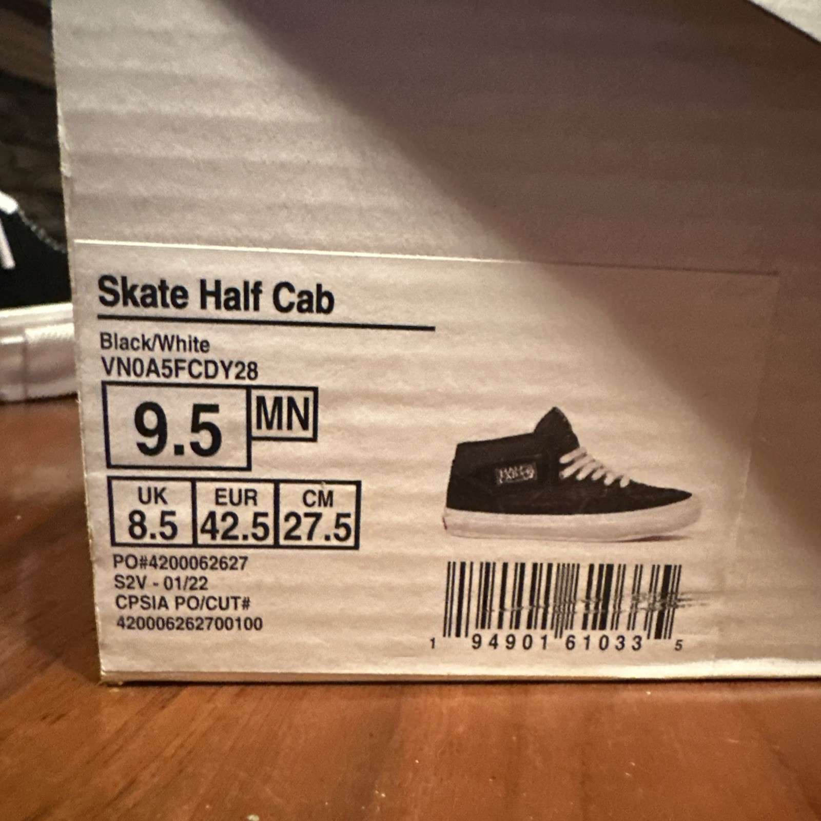 VANS SKATE HALF CAB PRO BLACK/WHITE SKATE SHOE SIZE 9.5