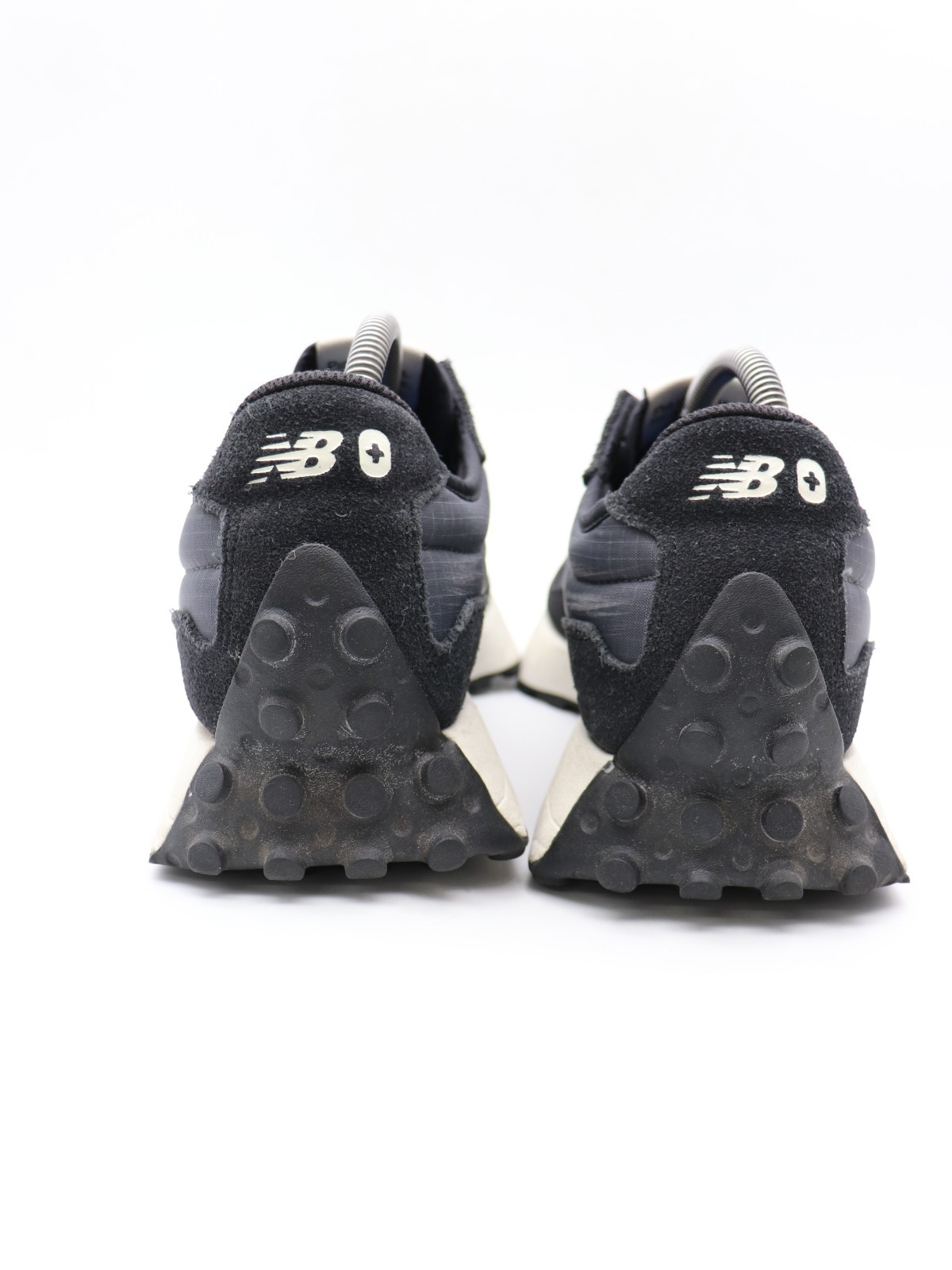 New Balance 327 Figs Men’s Size 8.5 D Black White Athletic Sneakers U327FB