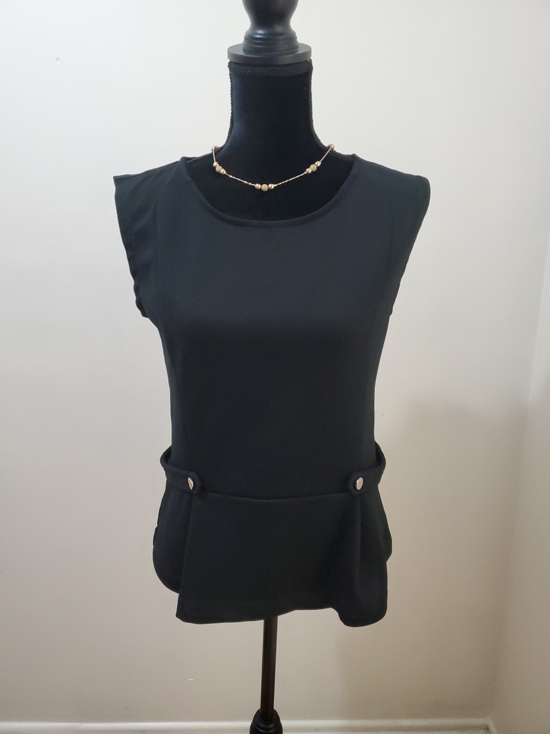 Ann Taylor Sleeveless Peplum Button Strap Blouse Top Black Back Zip Size M