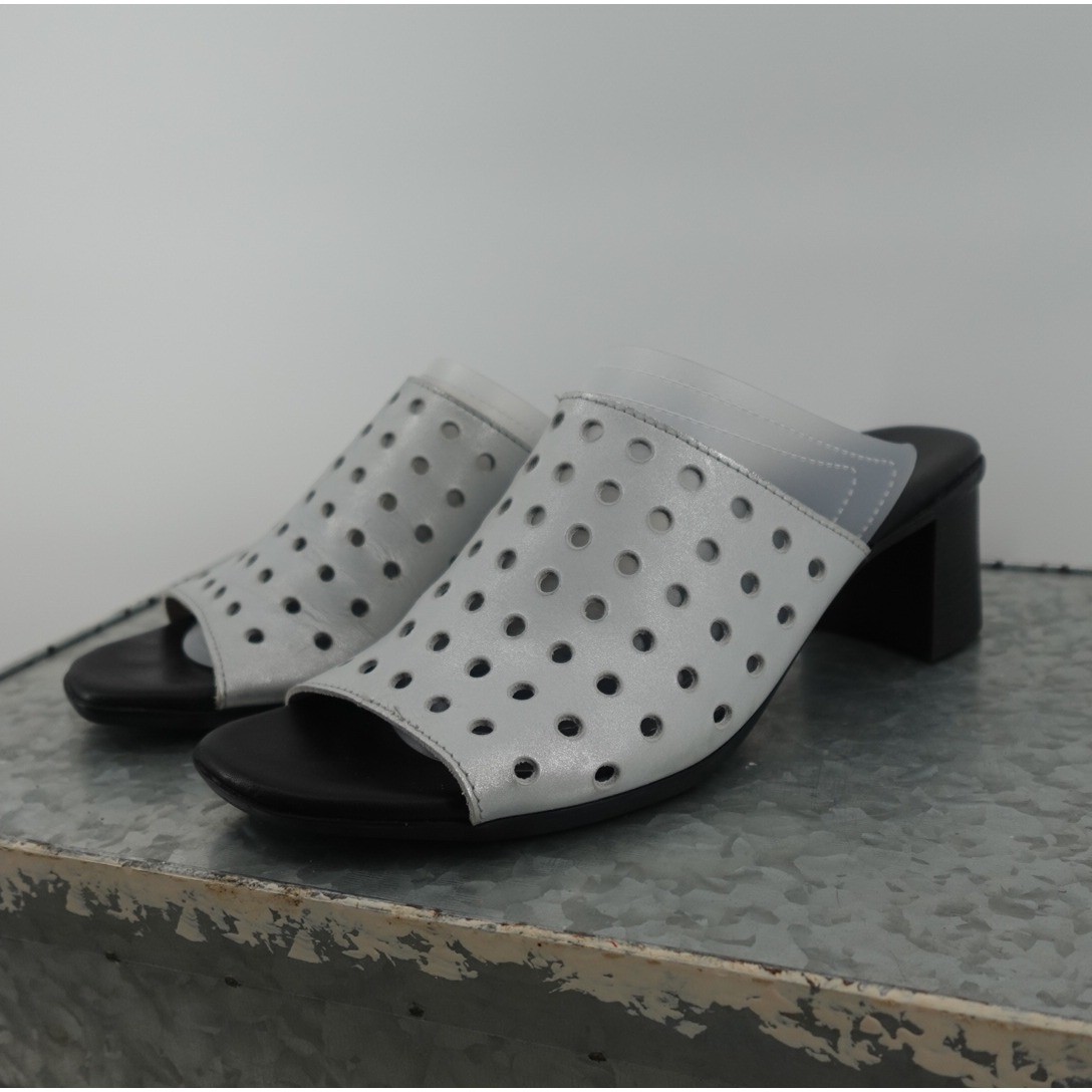 Munro American Silver Perforated Leather Slide Sandals Block Heel Mules 8M