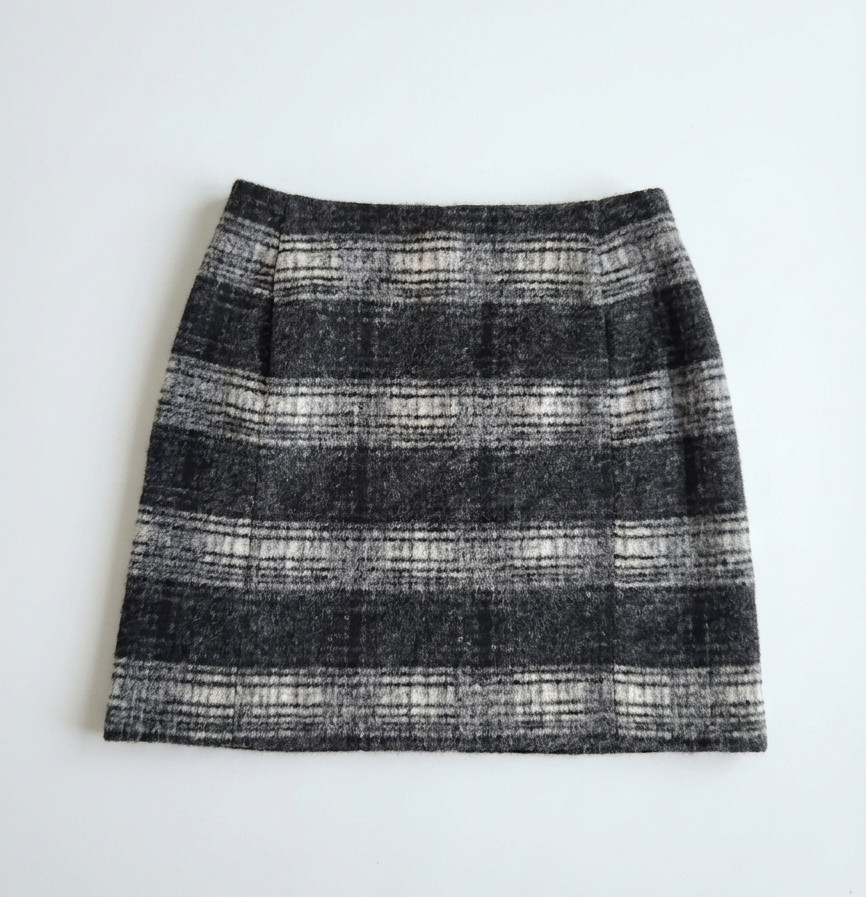 UNIQLO Women’s Plaid Tweed Wool Blend A-Line Mini Skirt Lined Black Gray Size S