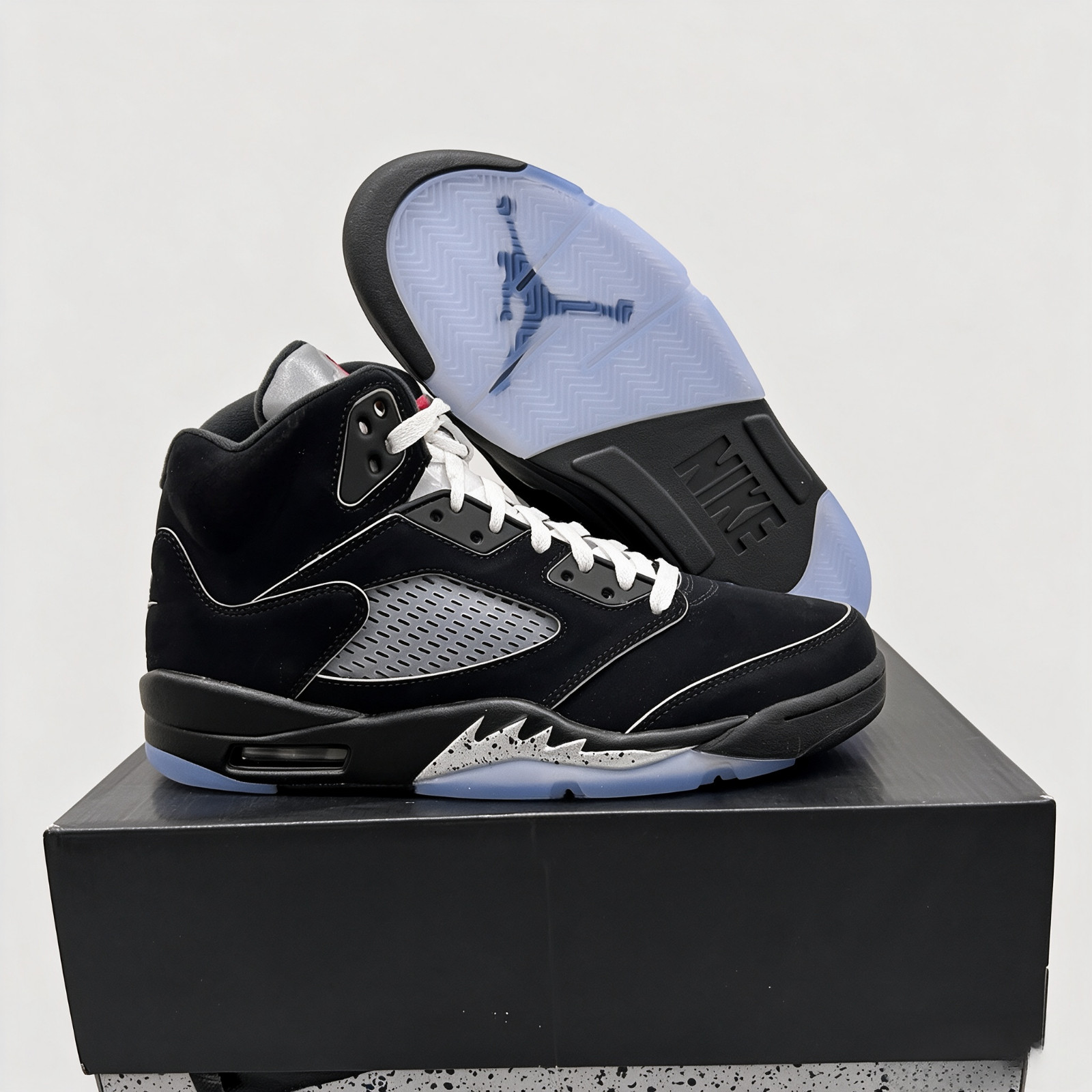 Men’s Air Jordan 5 Retro ‘BLACK METALLIC REIMAGINED”Basketball Shoes US Size7-13
