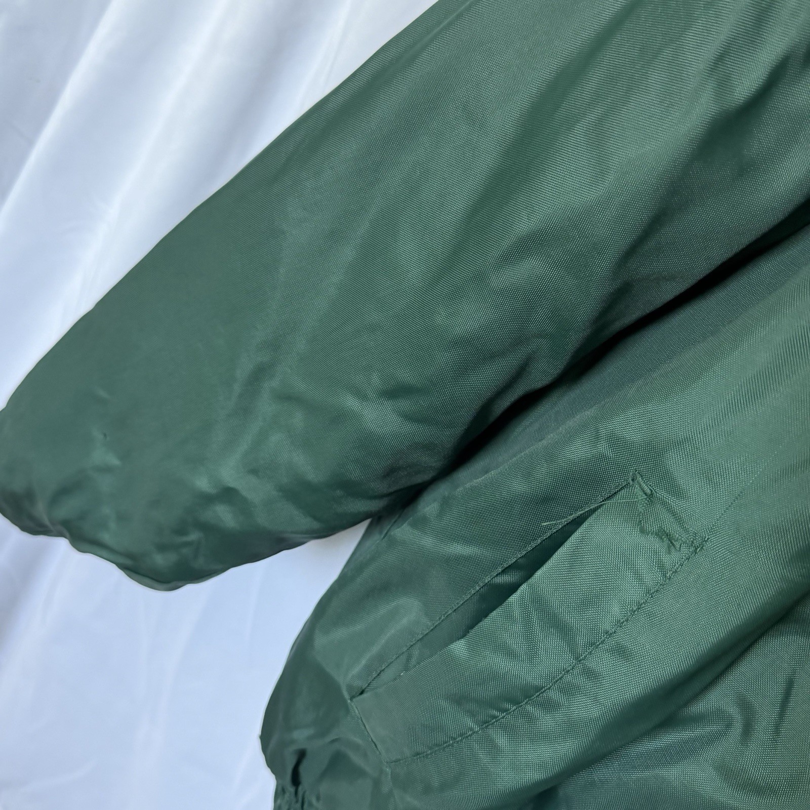 Vintage 90s NY Jets NFL Game Day Sports Mens Large Green Puffer Football Jacket