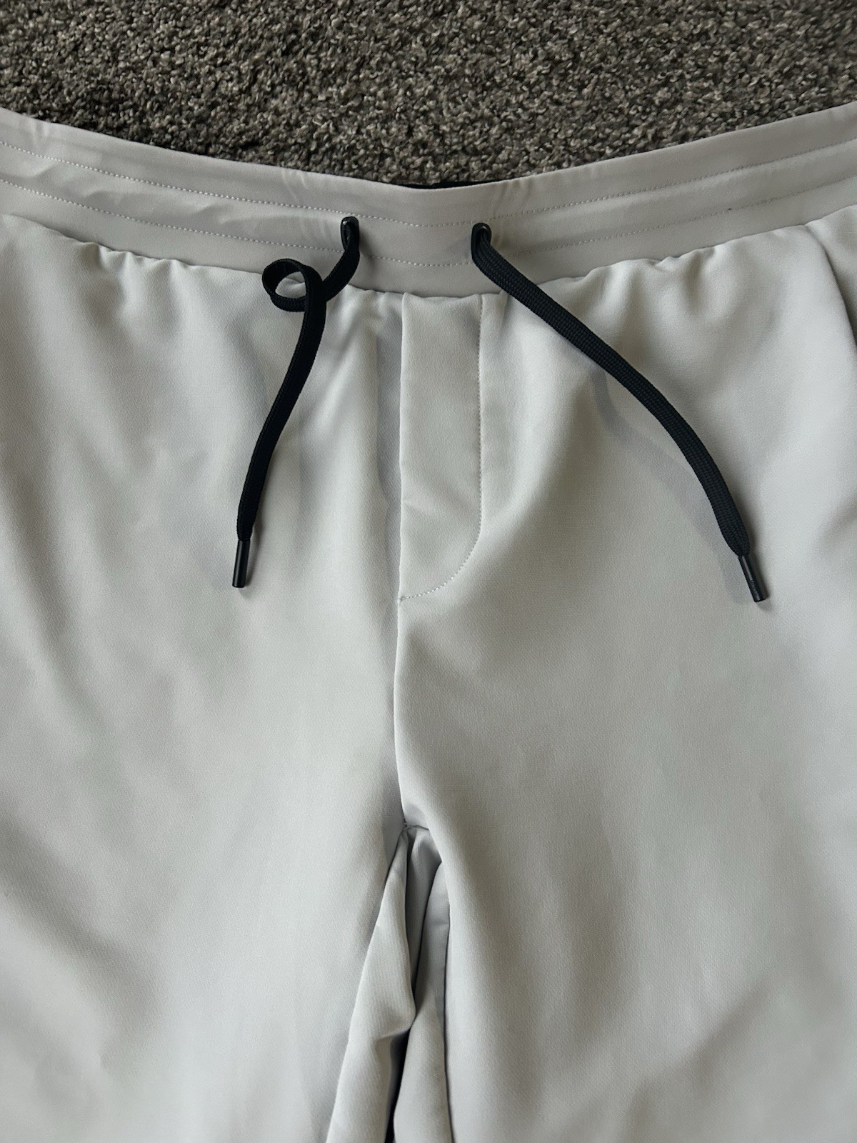 UNRL Men’s Joggers – Size Large – White