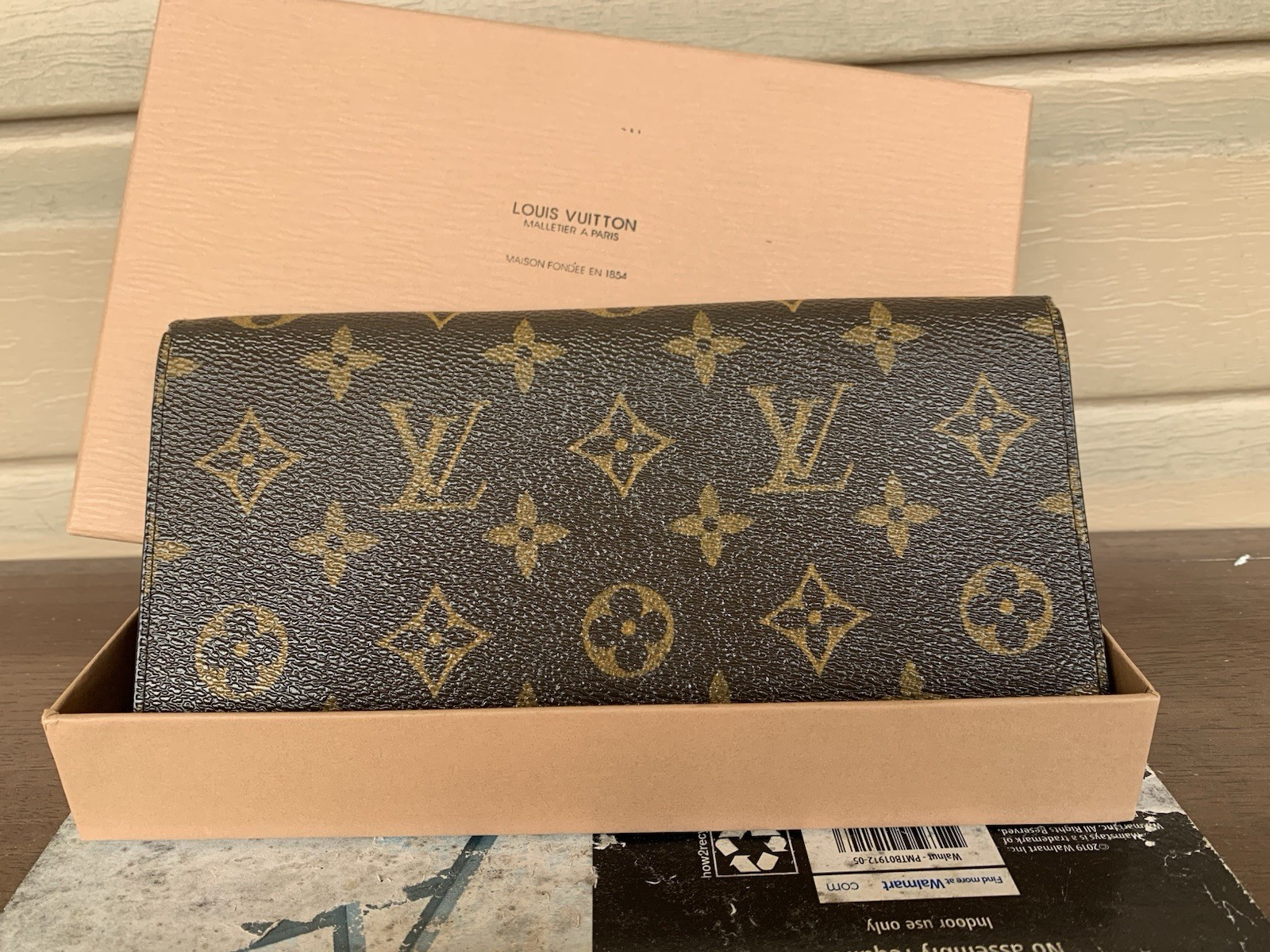 Large Louis Vuitton monogram zippy wallet 7.8”*4.3”