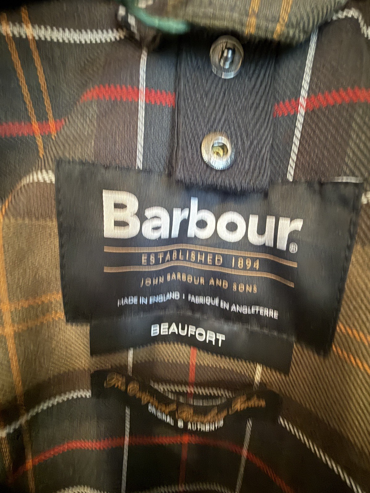 Barbour – Beaufort Waxed Jacket in UK only Archive Olive size 36