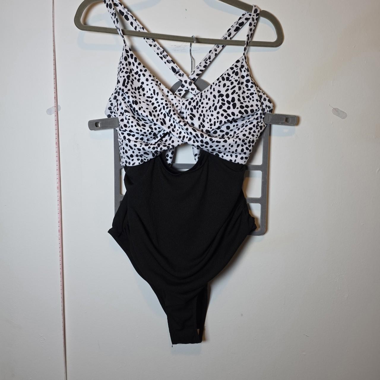 Black & white leopard print twist-front tie back one-piece swimsuit size 1XL