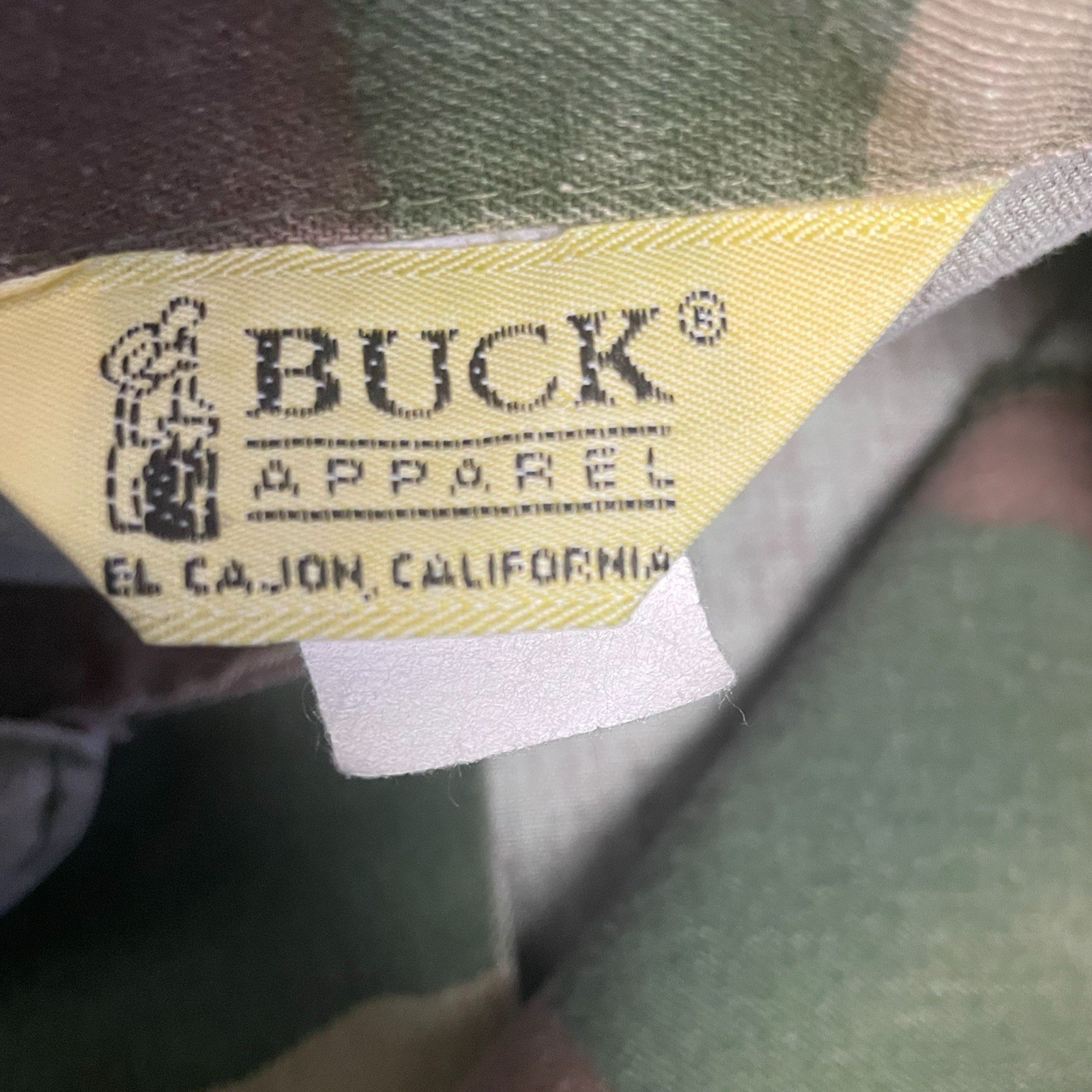 Vintage 90s Buck Apparel Camo button down jacket distressed unisex streetwear L