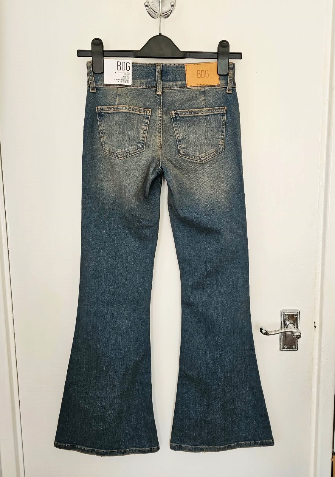 Urban Outfitters BDG Womens Flare Distressed Blue Jeans BNWT W-24/26 – L-30