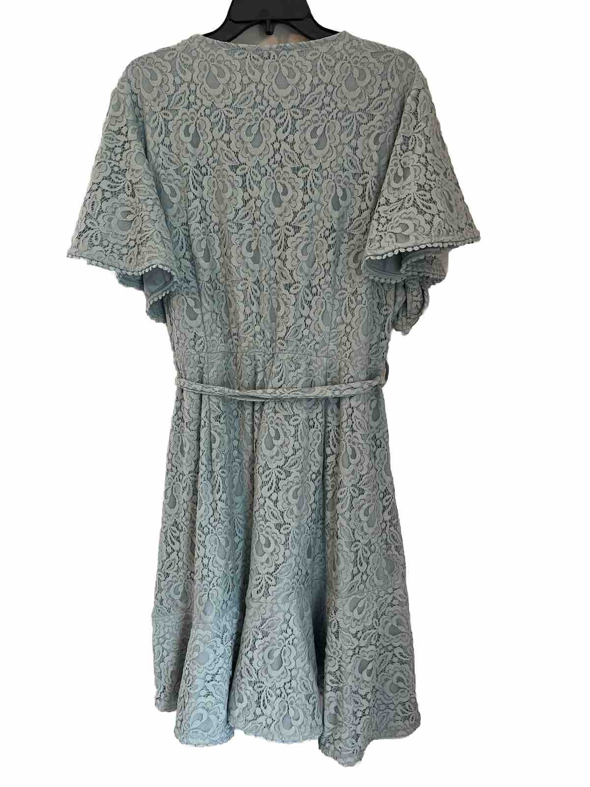 City Chic NWT Sweet Love Lace Wrap Dress Women’s Plus M/18 Sea Foam Green Short