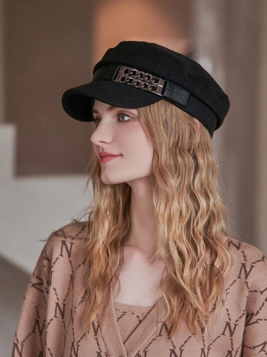 Black Women’s Beret Hat w/ Chain Decorated Peaked Cap Newspaper Hat Vintage