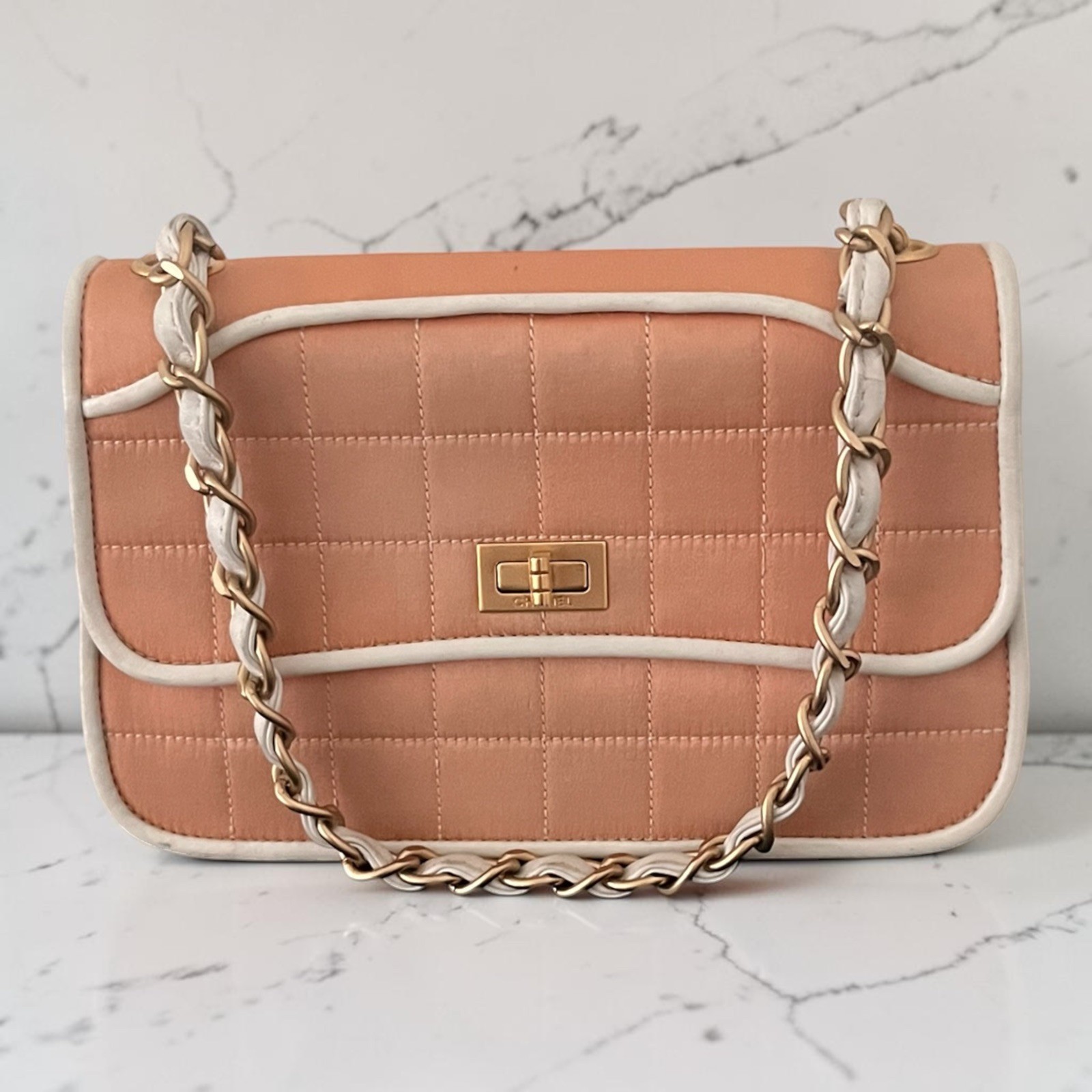 CHANEL Vintage Peach Pink Satin Chocolate Bar Flap shoulder bag