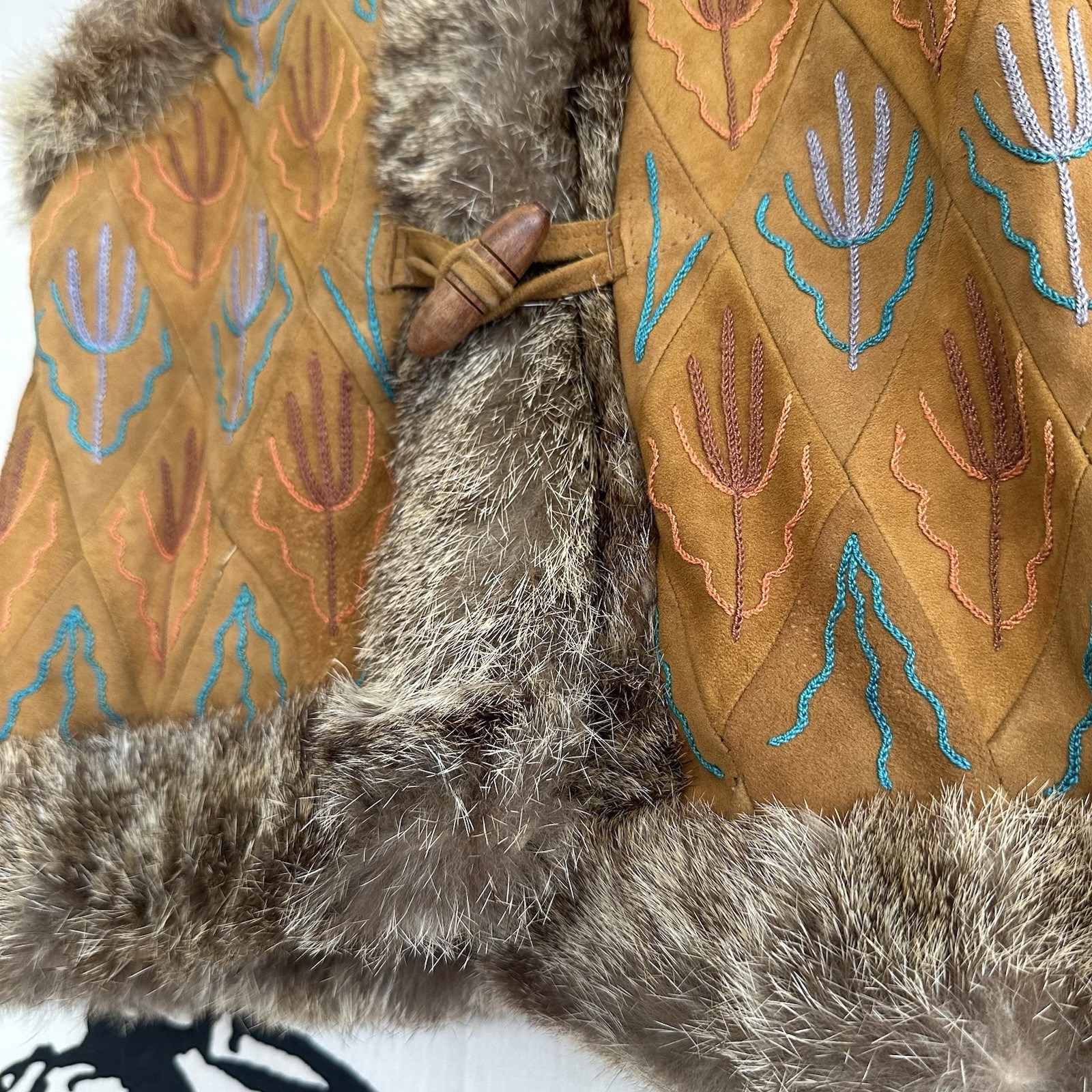 VTG 60s 70s Afghan Patchwork Suede Vest Boho Hippie Western Fur XS S