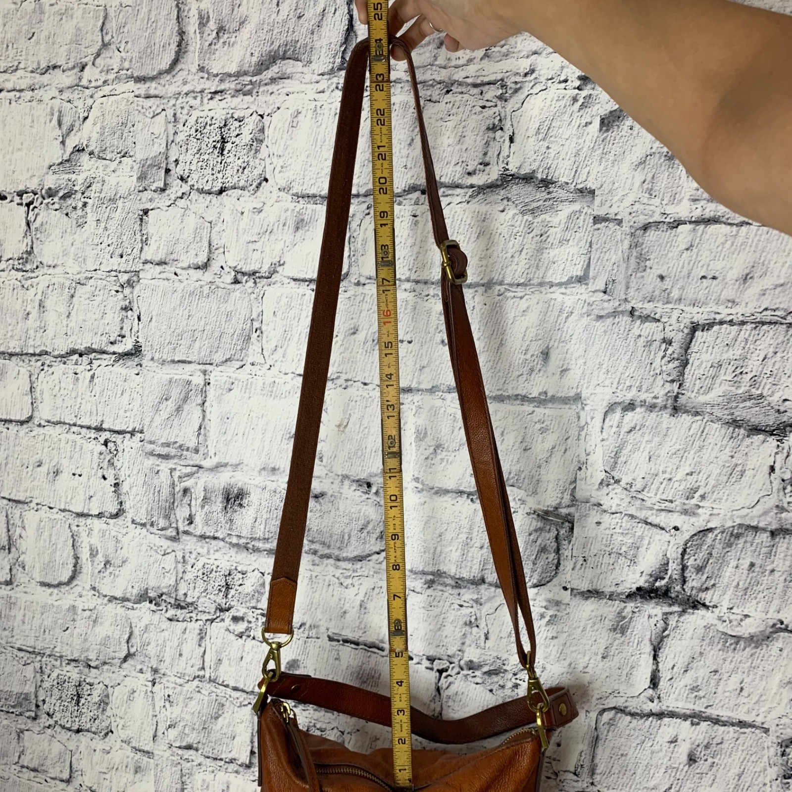 Fossil Amelia Hobo Crossbody Shoulder Bag Brown Leather SHB1819 Distressed